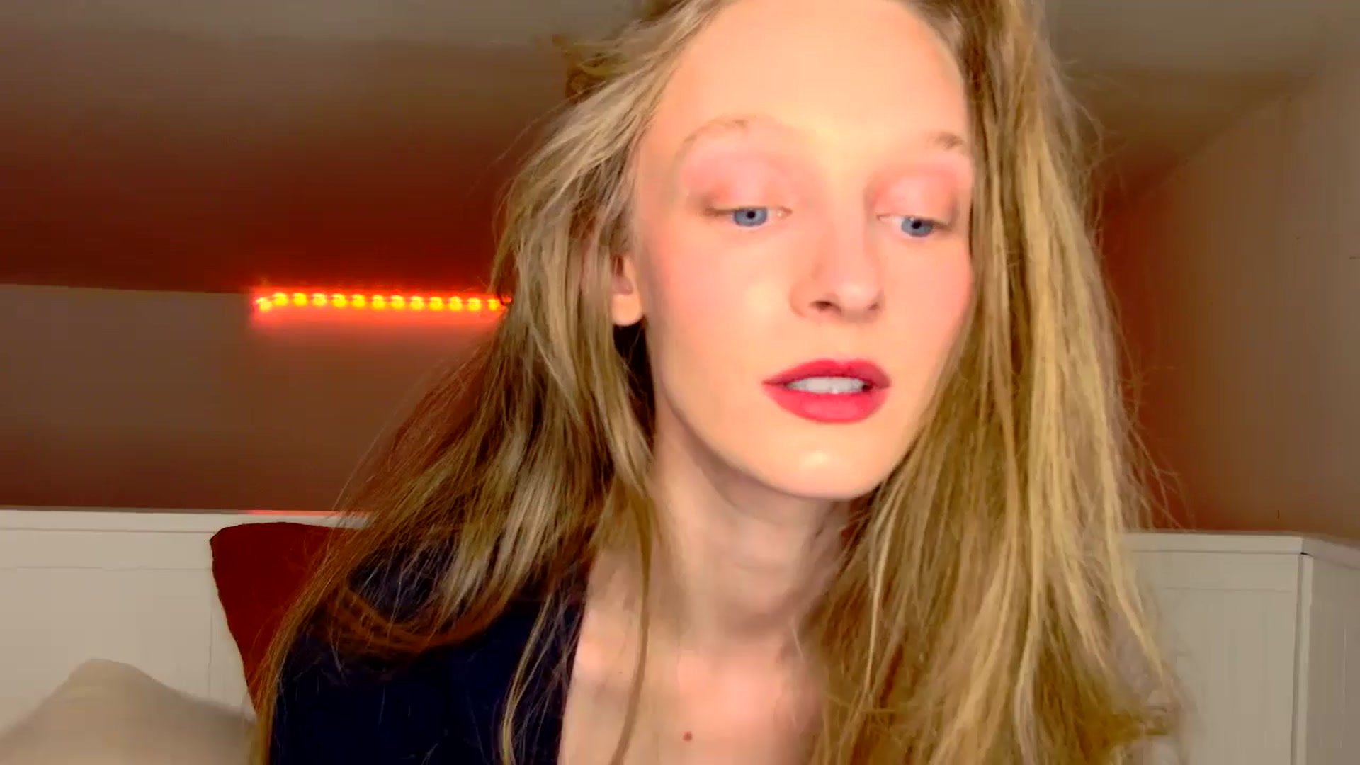 Gallery image thumbnail from Kinkywander's myfreecams stream on, 10/26/2024, 17:49 image 11 of 20