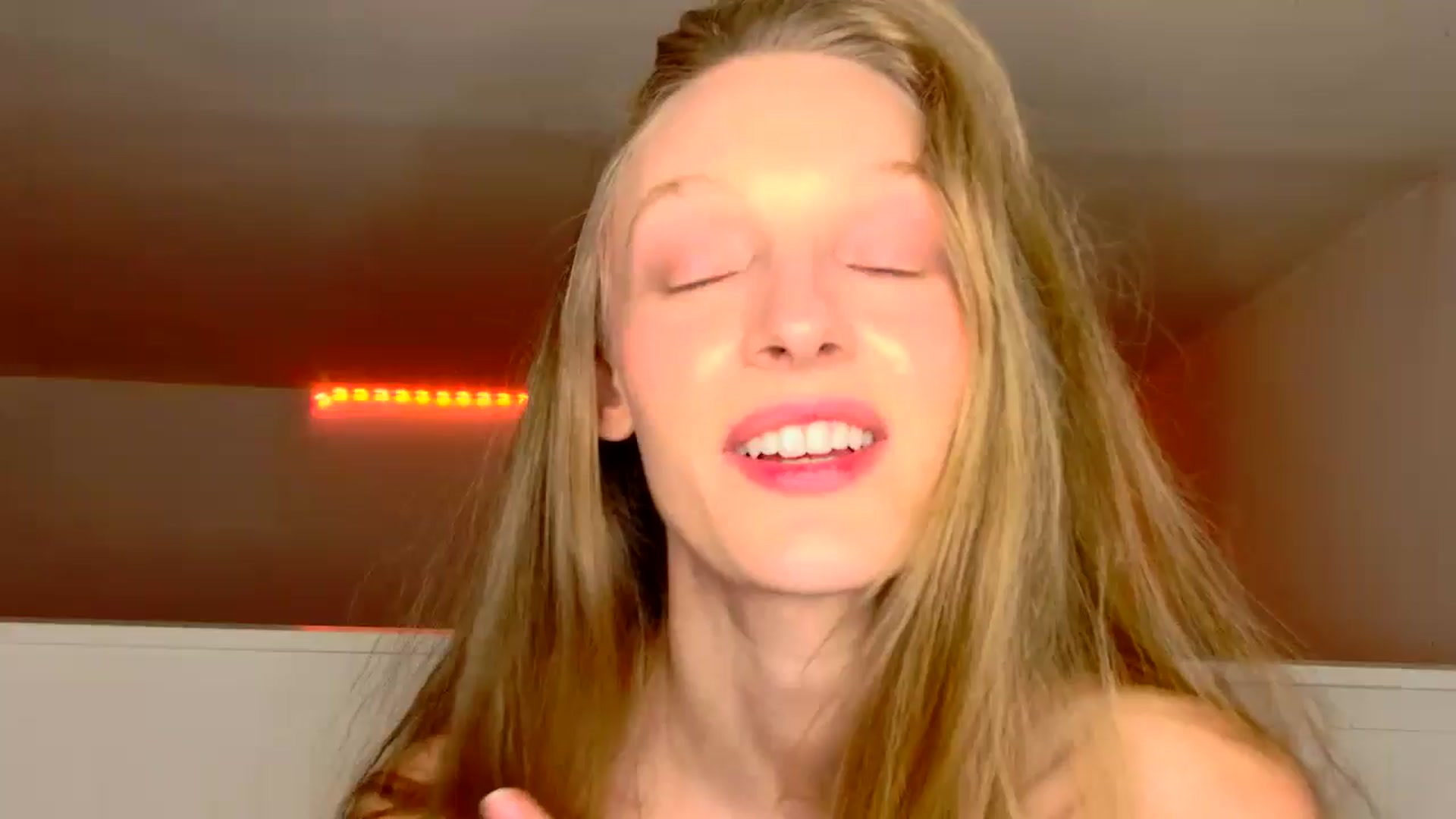 Gallery image thumbnail from Kinkywander's myfreecams stream on, 10/26/2024, 20:33 image 13 of 20
