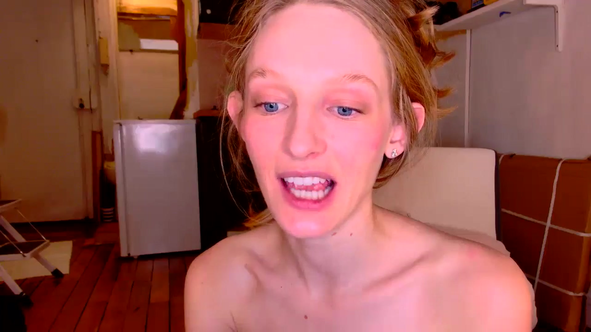 Gallery image thumbnail from Kinkywander's myfreecams stream on, 11/02/2024, 20:35 image 13 of 20
