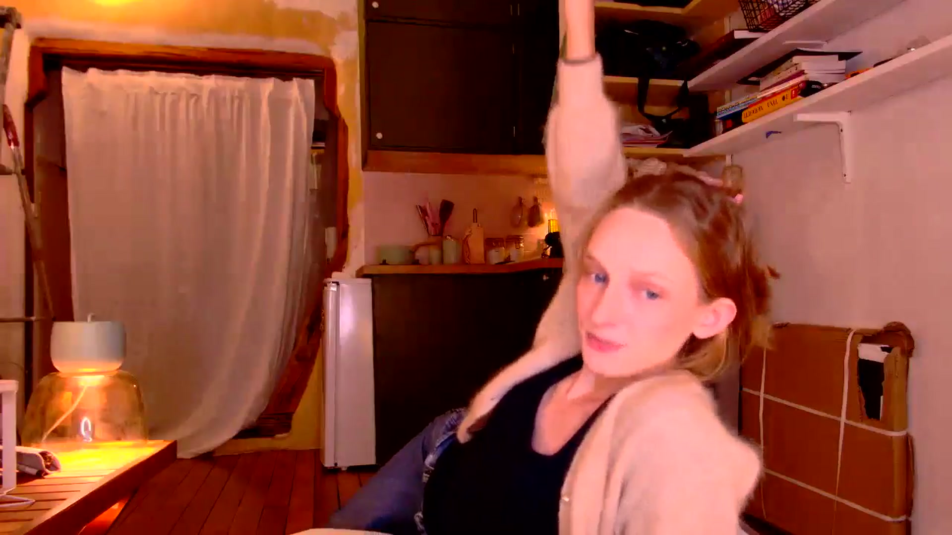 Gallery image thumbnail from Kinkywander's myfreecams stream on, 11/16/2024, 18:07 image 10 of 20
