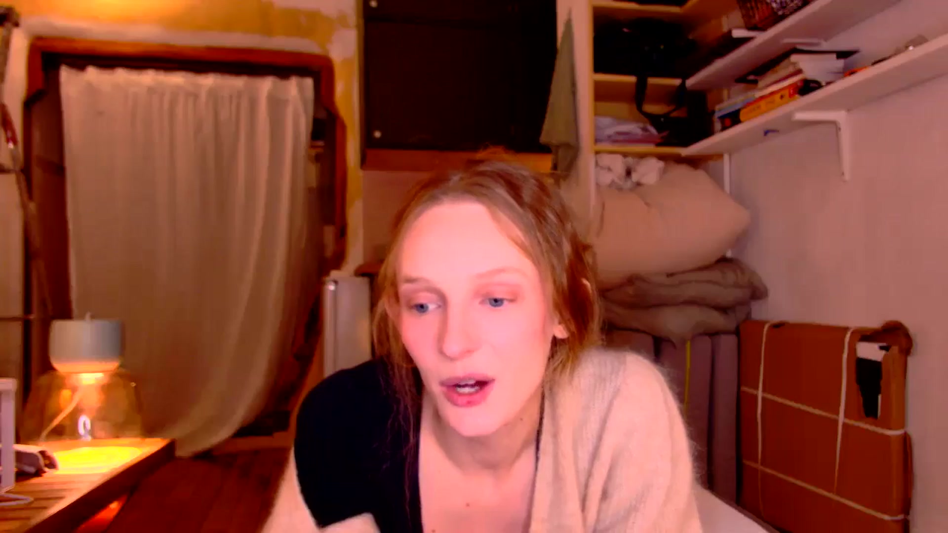 Gallery image thumbnail from Kinkywander's myfreecams stream on, 11/16/2024, 18:07 image 11 of 20