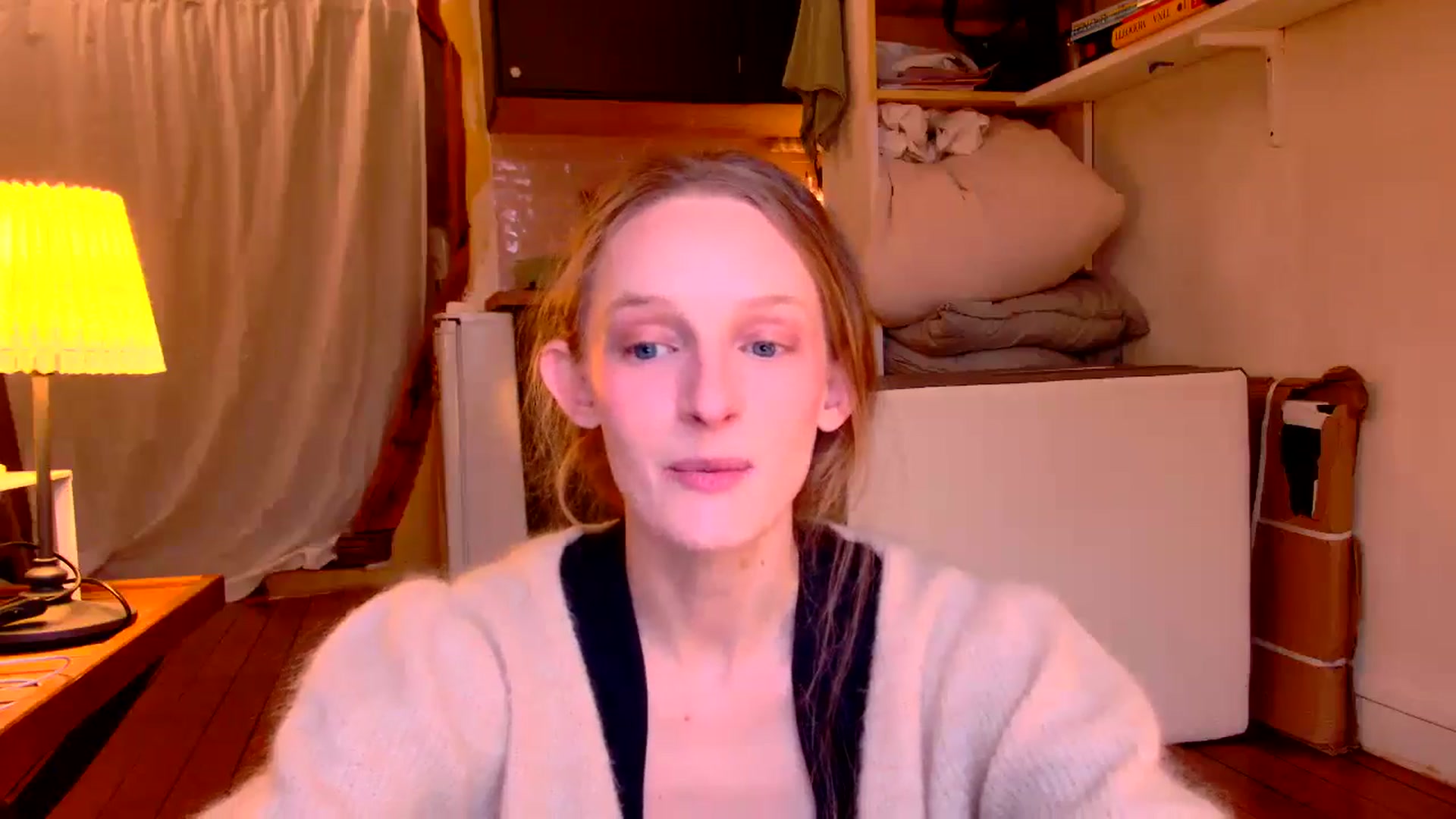 Gallery image thumbnail from Kinkywander's myfreecams stream on, 11/16/2024, 18:07 image 2 of 20