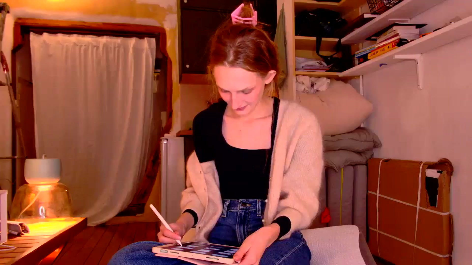 Gallery image thumbnail from Kinkywander's myfreecams stream on, 11/16/2024, 18:07 image 7 of 20