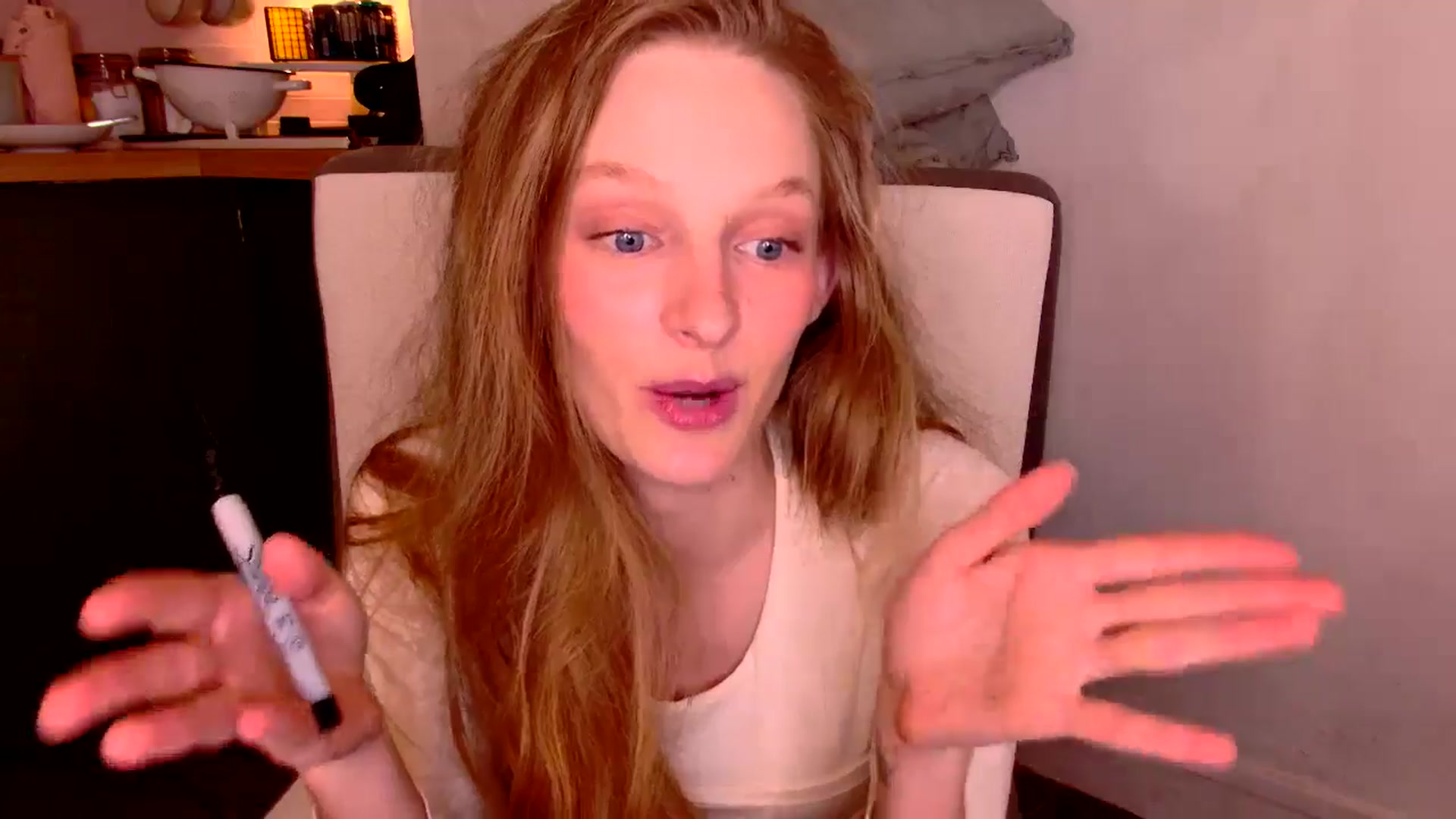 Gallery image thumbnail from Kinkywander's myfreecams stream on, 11/17/2024, 18:10 image 15 of 20