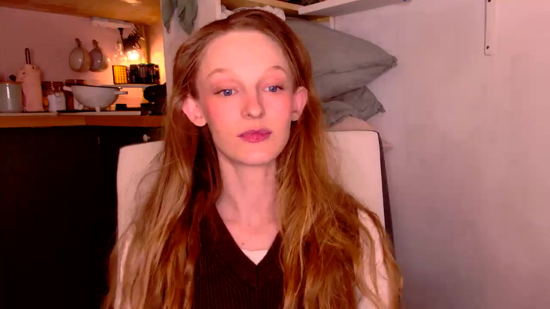 Gallery image thumbnail from Kinkywander's myfreecams stream on, 11/17/2024, 18:10 image 5 of 20