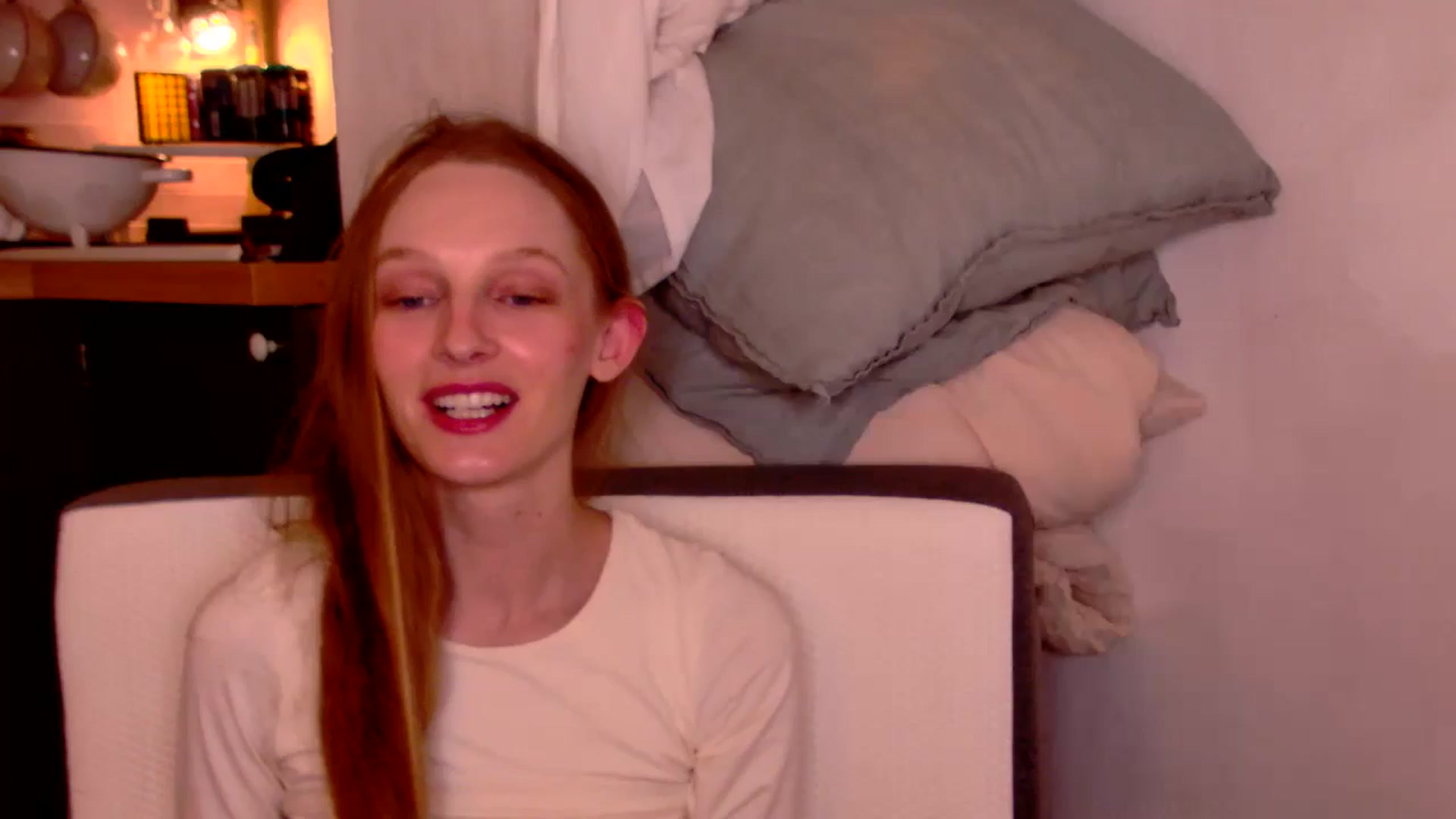 Gallery image thumbnail from Kinkywander's myfreecams stream on, 11/17/2024, 21:30 image 14 of 20