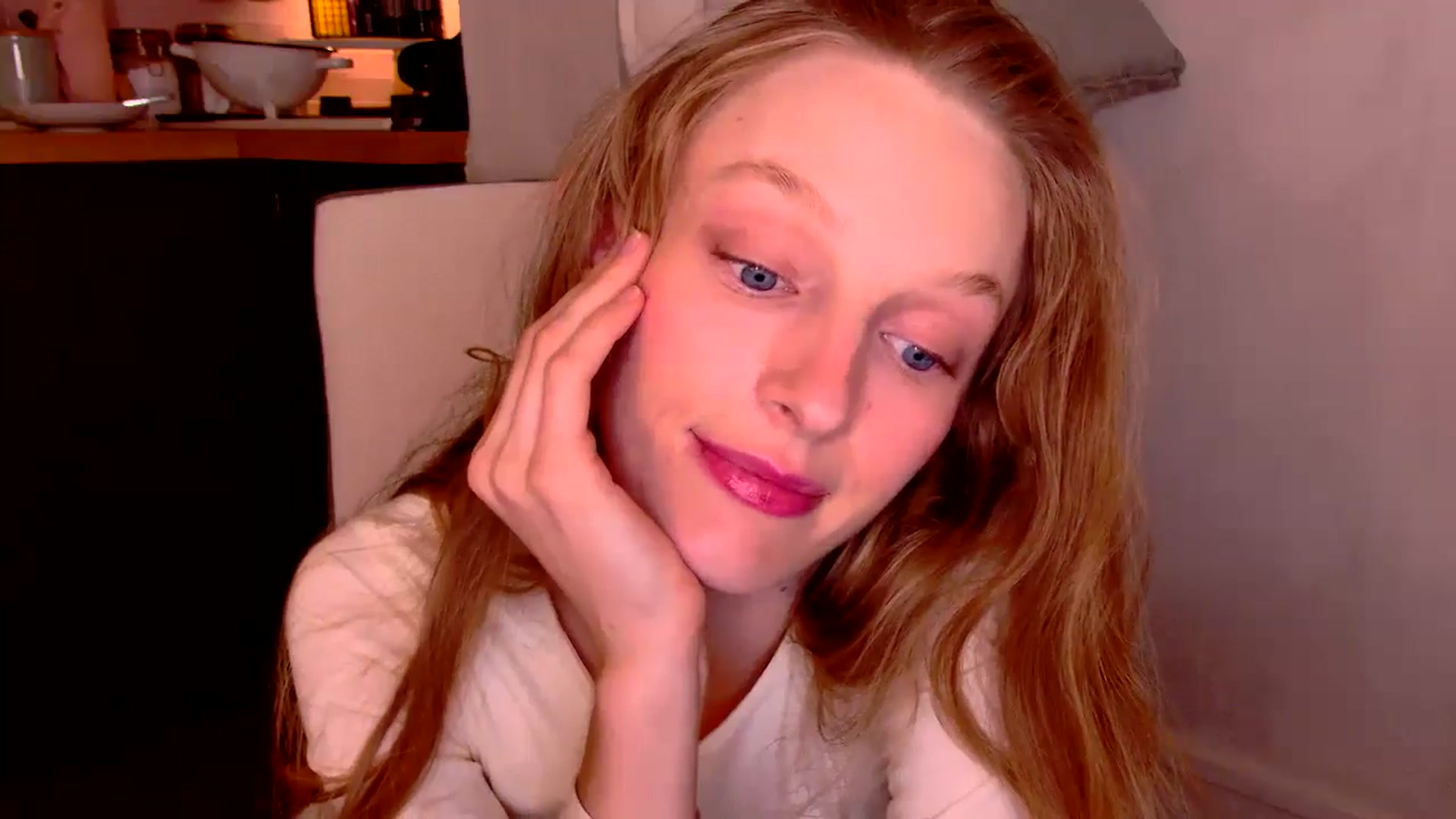 Gallery image thumbnail from Kinkywander's myfreecams stream on, 11/17/2024, 21:30 image 6 of 20