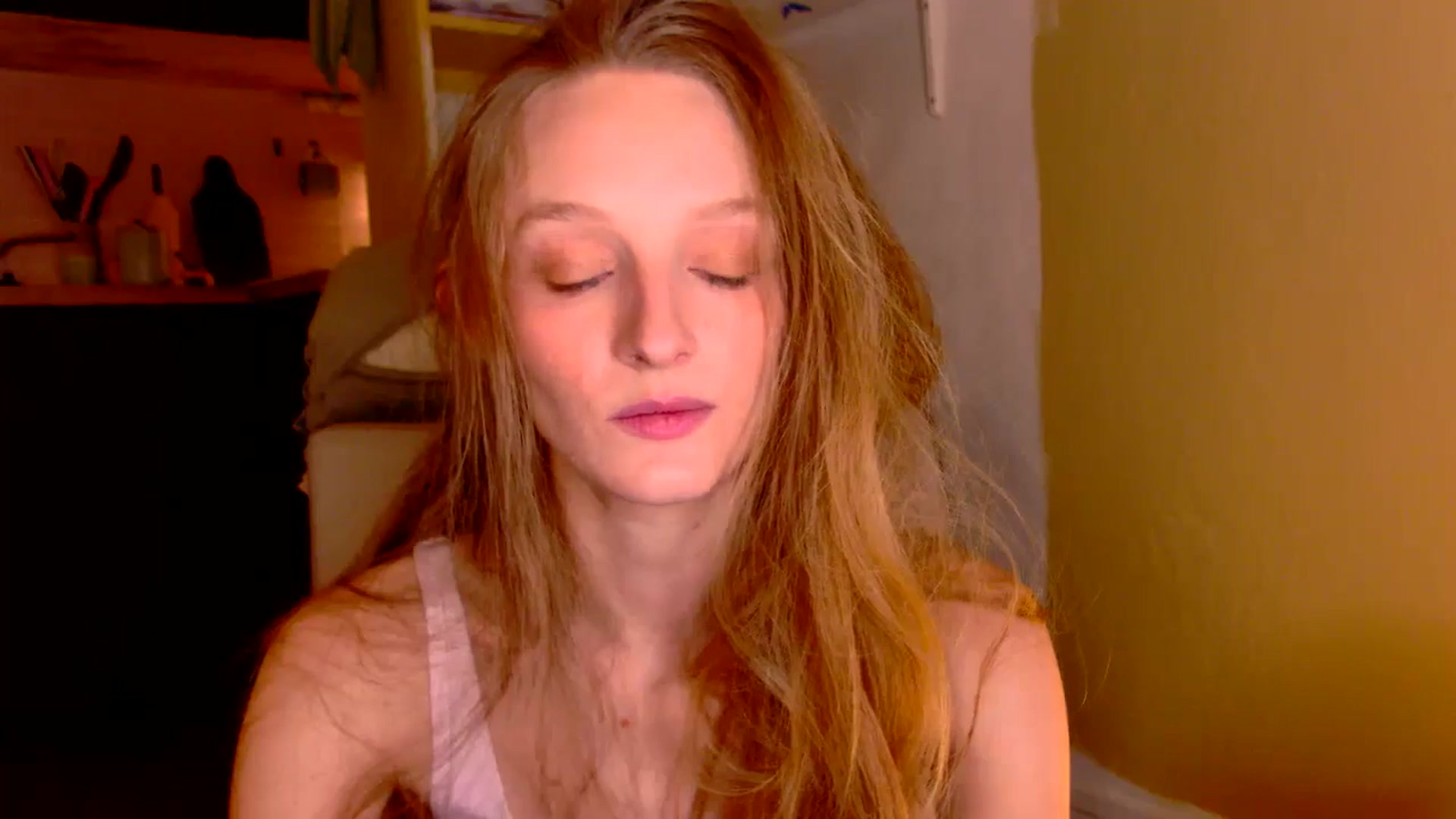 Gallery image thumbnail from Kinkywander's myfreecams stream on, 11/23/2024, 20:31 image 20 of 20
