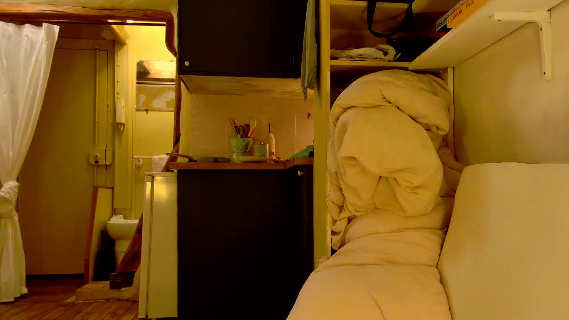 Gallery image thumbnail from Kinkywander's myfreecams stream on, 11/24/2024, 18:38 image 3 of 20
