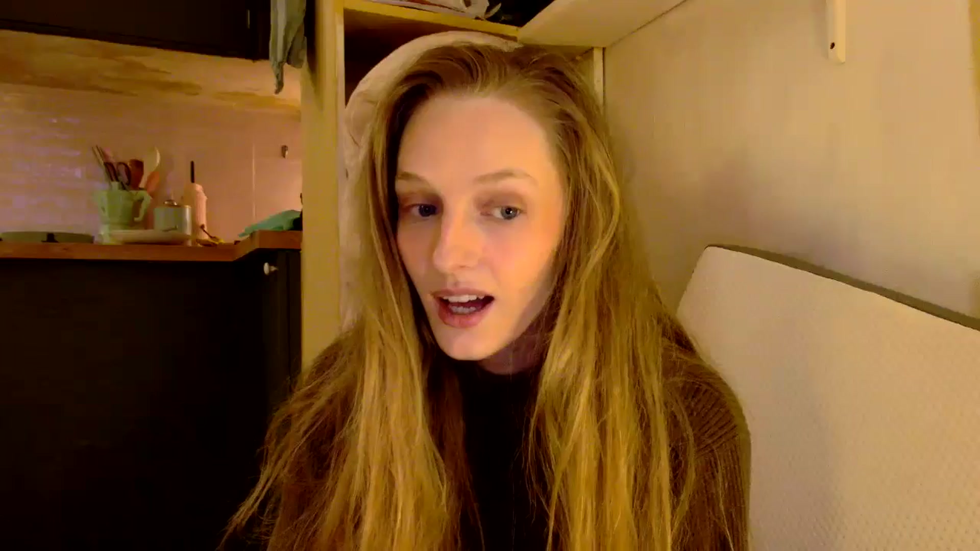Gallery image thumbnail from Kinkywander's myfreecams stream on, 11/24/2024, 18:38 image 1 of 20