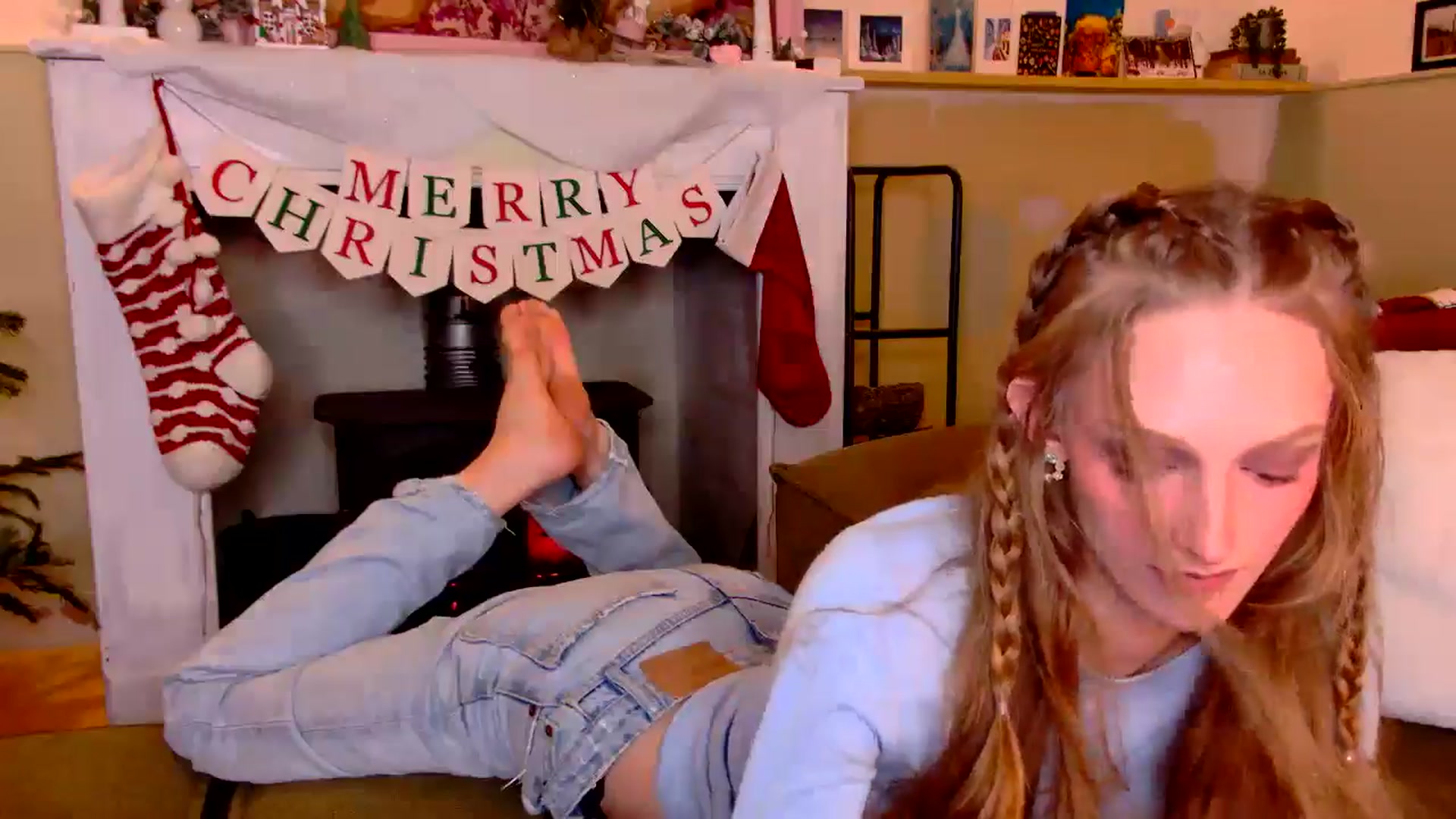 Gallery image thumbnail from Kinkywander's myfreecams stream on, 12/15/2024, 18:07 image 15 of 20