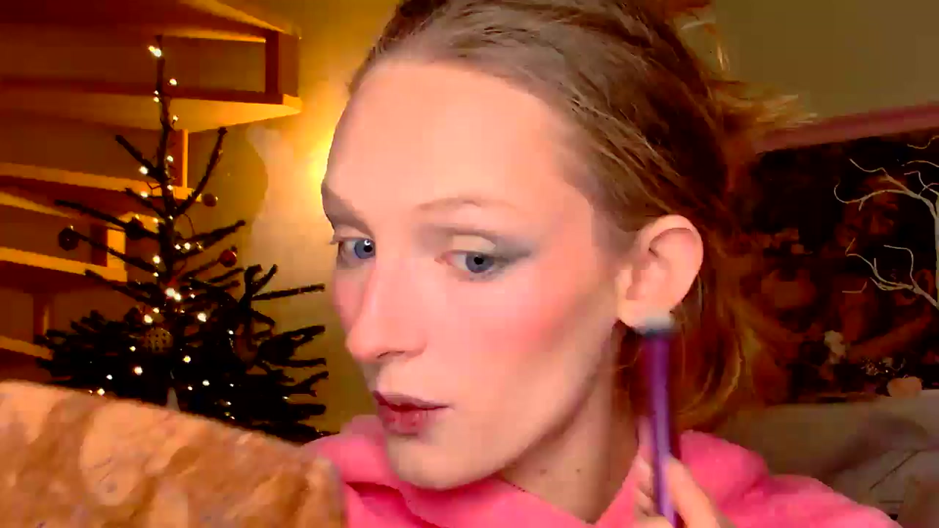Gallery image thumbnail from Kinkywander's myfreecams stream on, 12/22/2024, 17:41 image 4 of 20