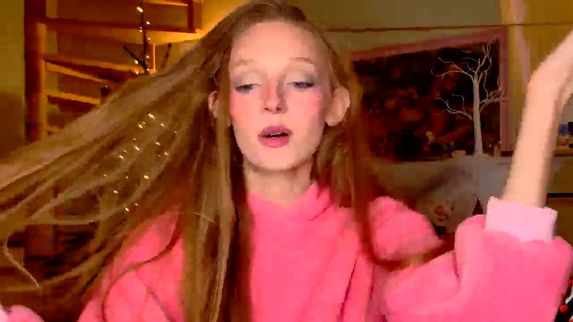 Gallery image thumbnail from Kinkywander's myfreecams stream on, 12/22/2024, 17:41 image 11 of 20
