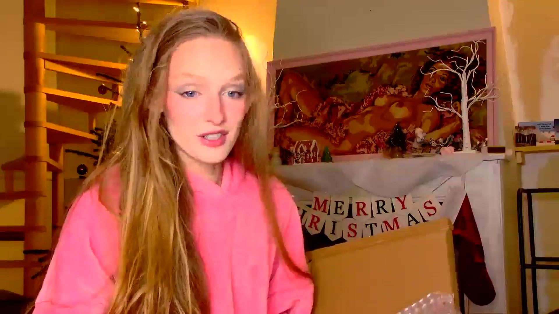 Gallery image thumbnail from Kinkywander's myfreecams stream on, 12/22/2024, 17:41 image 10 of 20