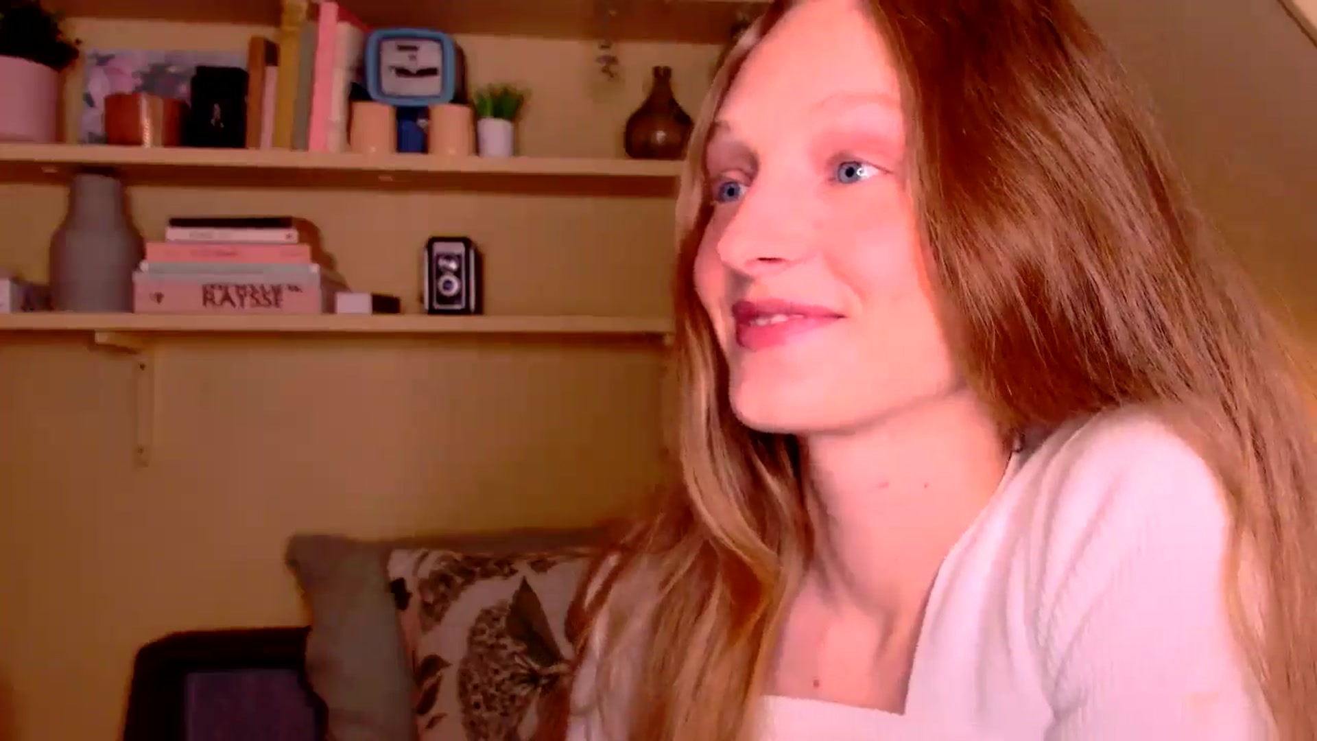 Gallery image thumbnail from Kinkywander's myfreecams stream on, 01/11/2025, 15:30 image 19 of 20