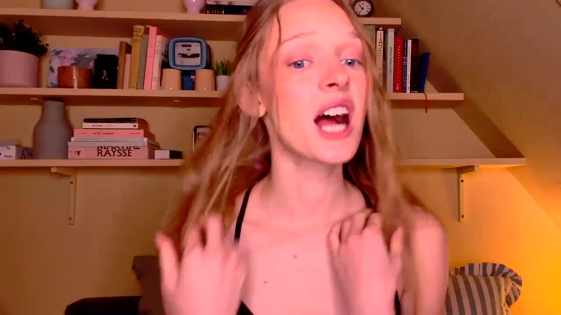 Gallery image thumbnail from Kinkywander's myfreecams stream on, 01/11/2025, 16:54 image 8 of 20
