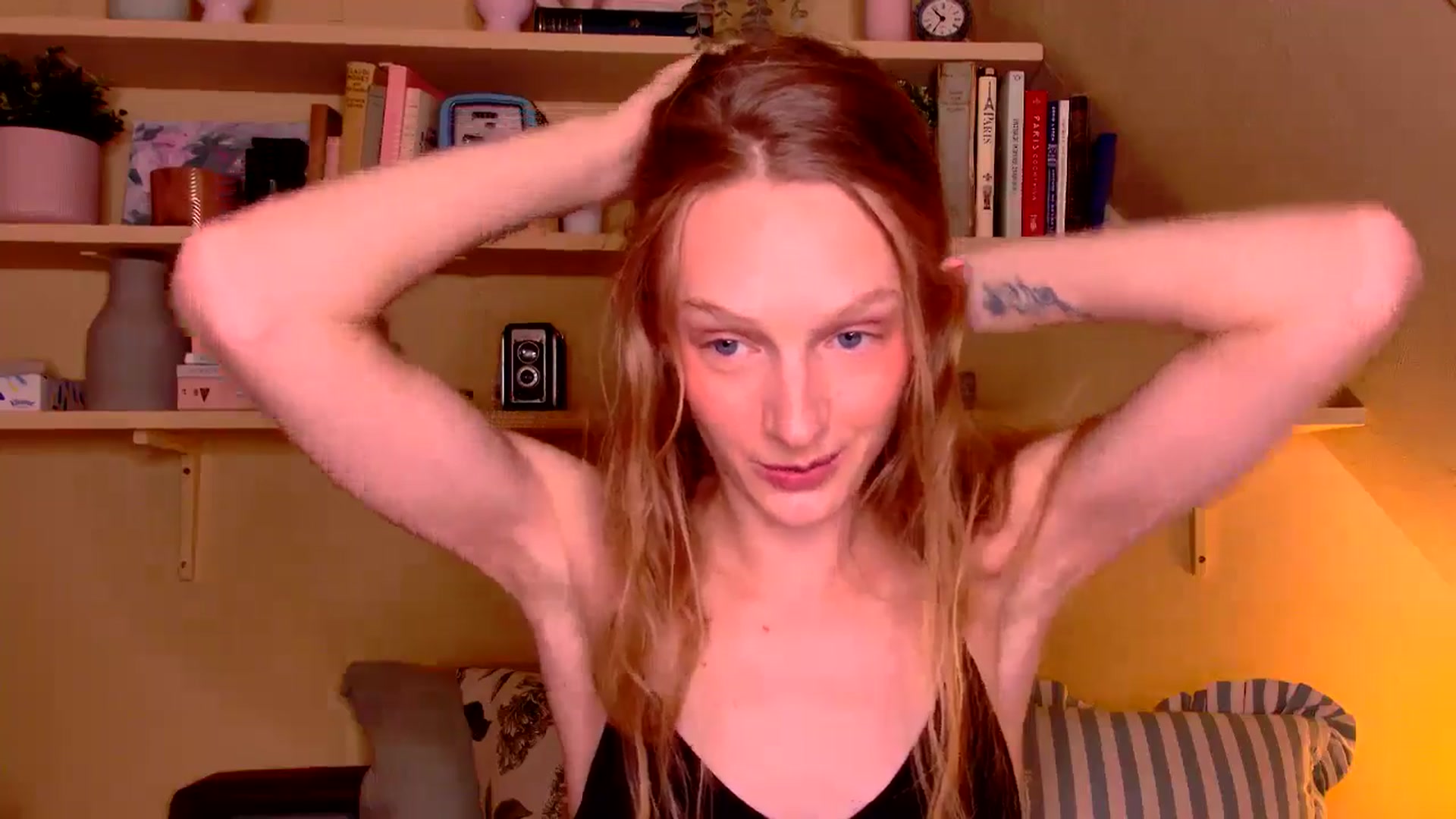 Gallery image thumbnail from Kinkywander's myfreecams stream on, 01/11/2025, 16:54 image 12 of 20