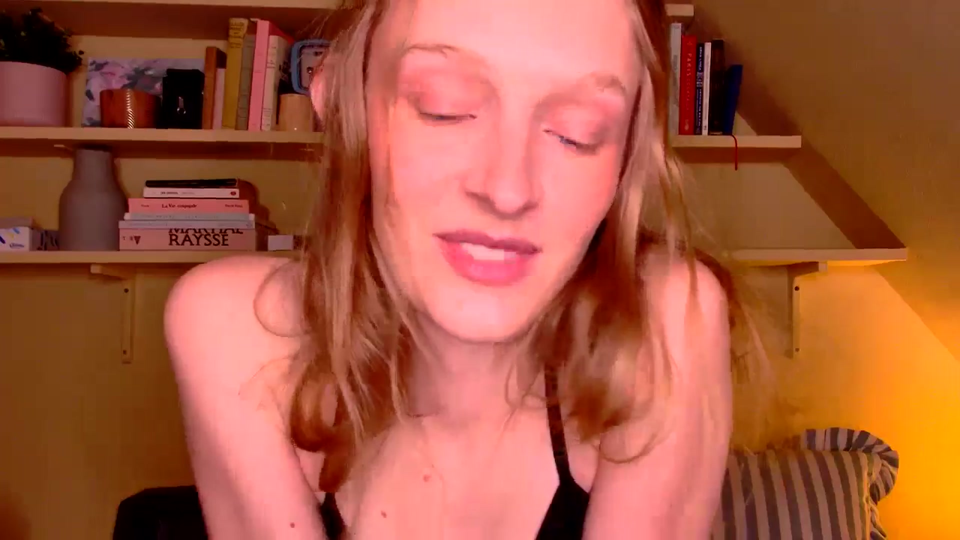Gallery image thumbnail from Kinkywander's myfreecams stream on, 01/11/2025, 16:54 image 6 of 20