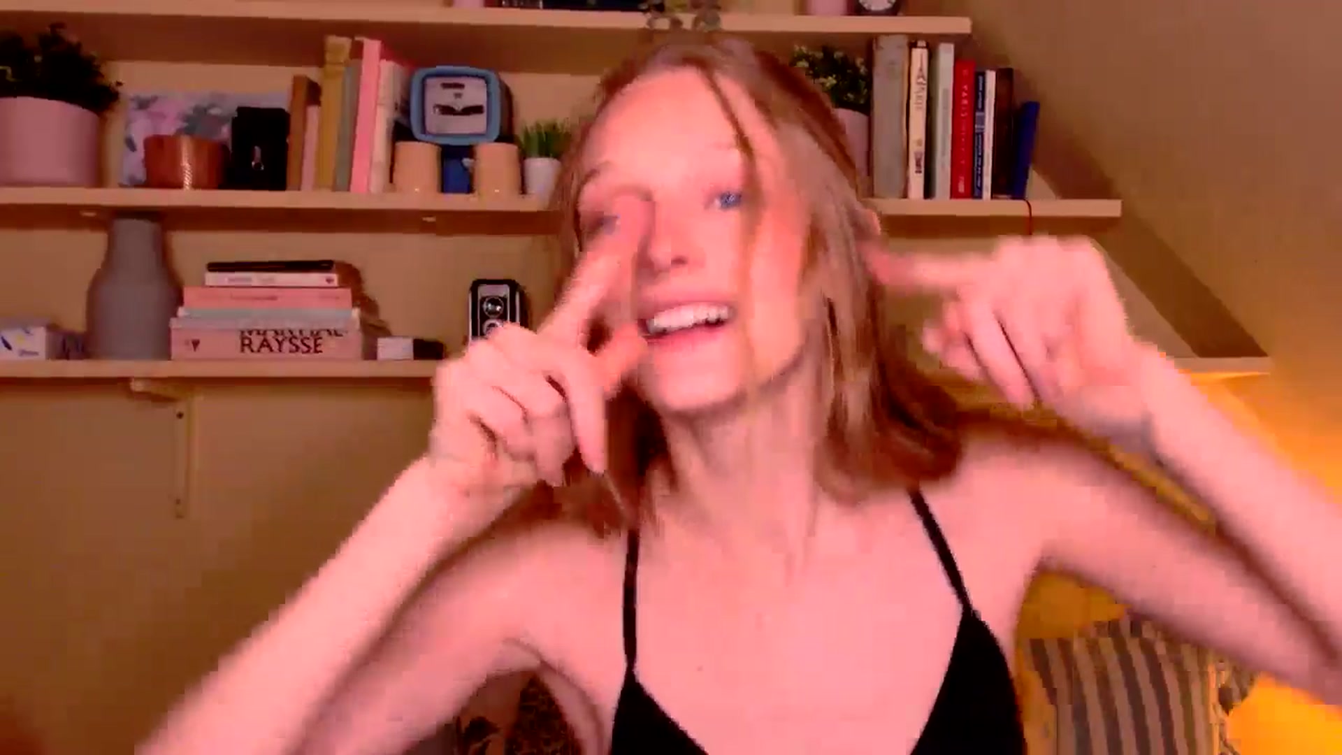 Gallery image thumbnail from Kinkywander's myfreecams stream on, 01/11/2025, 16:54 image 5 of 20