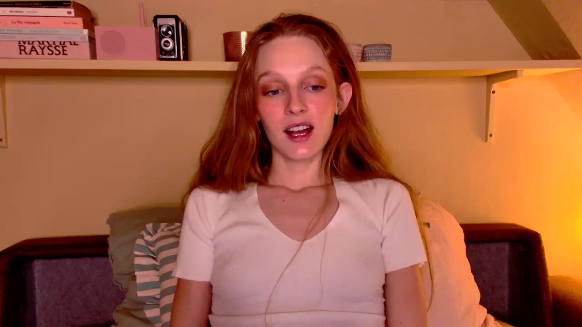 Gallery image thumbnail from Kinkywander's myfreecams stream on, 01/12/2025, 16:39 image 6 of 20