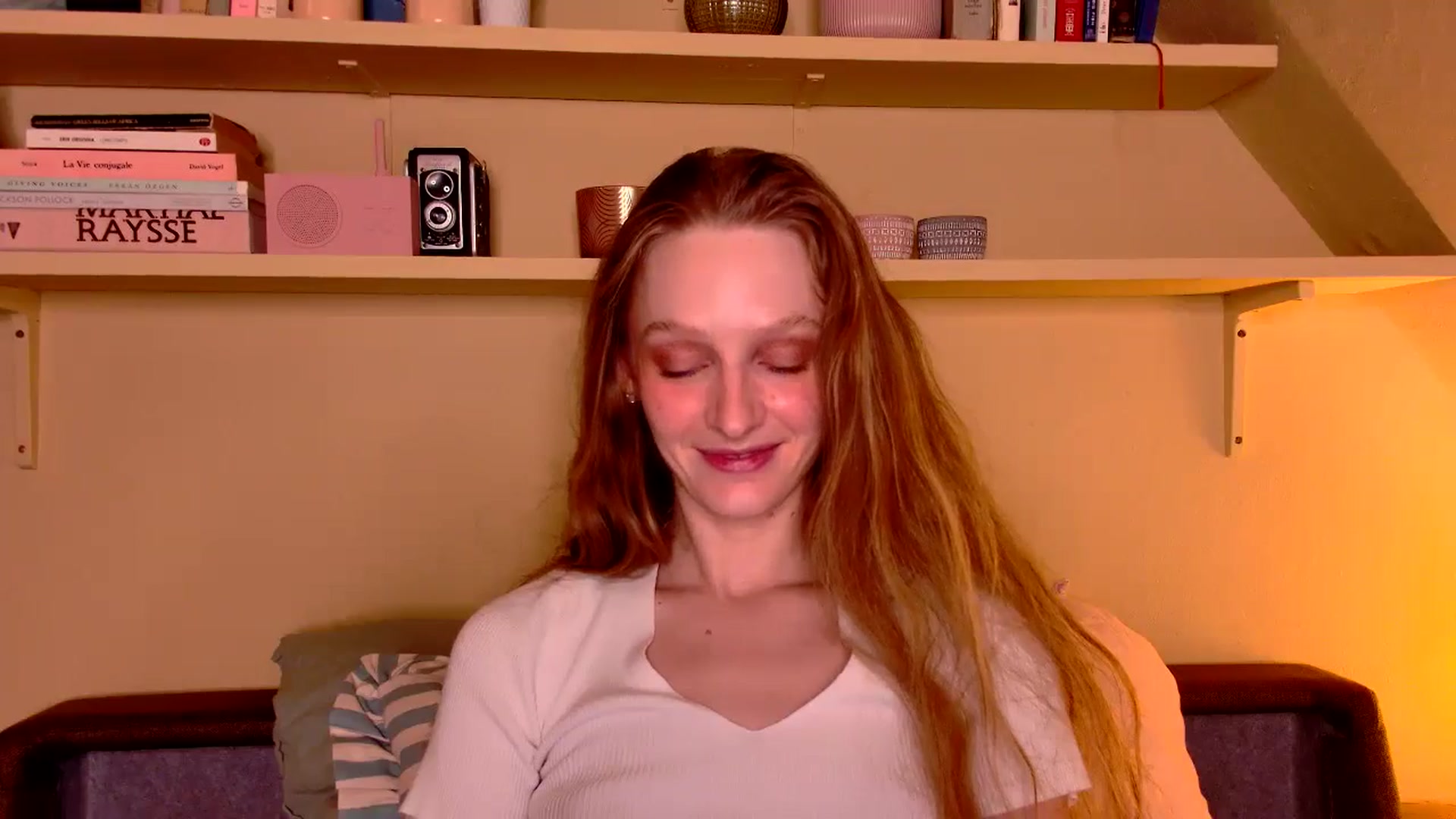Gallery image thumbnail from Kinkywander's myfreecams stream on, 01/12/2025, 16:39 image 5 of 20