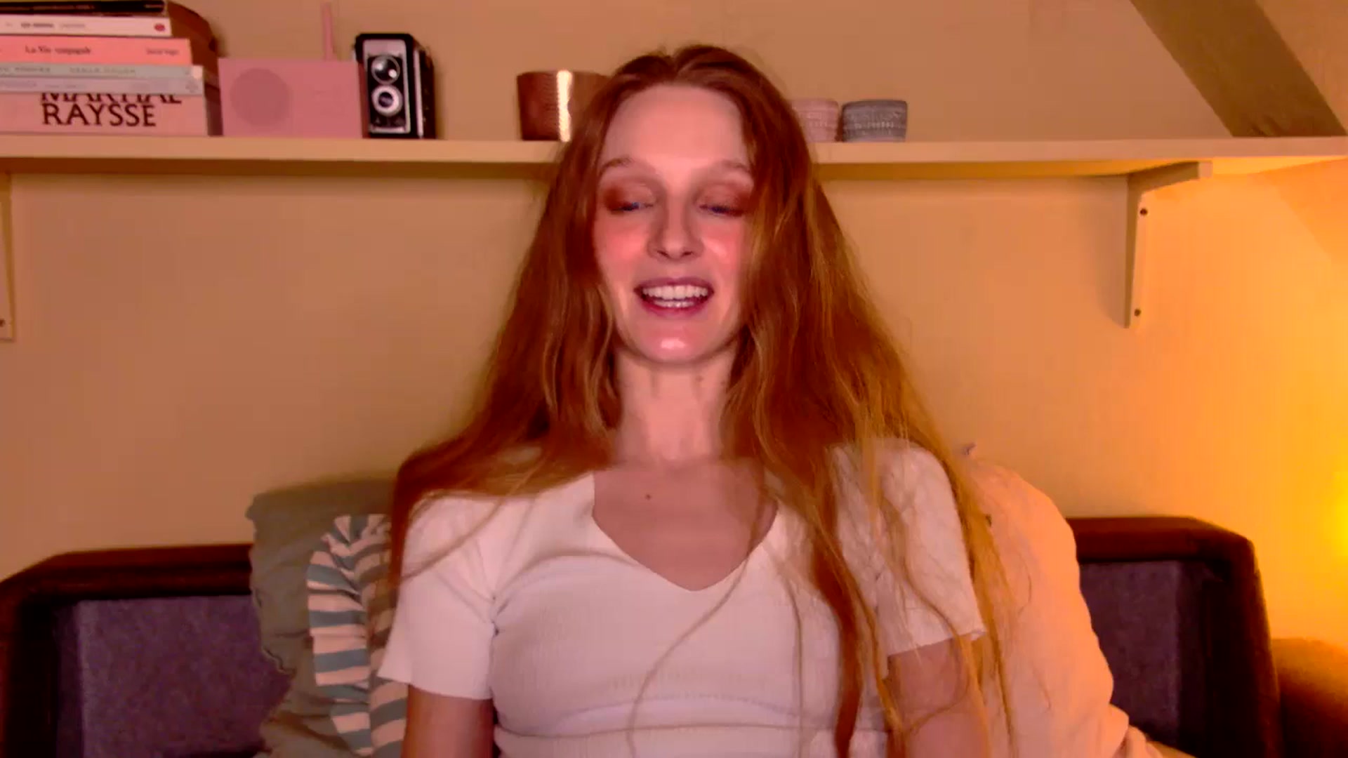 Gallery image thumbnail from Kinkywander's myfreecams stream on, 01/12/2025, 16:39 image 7 of 20