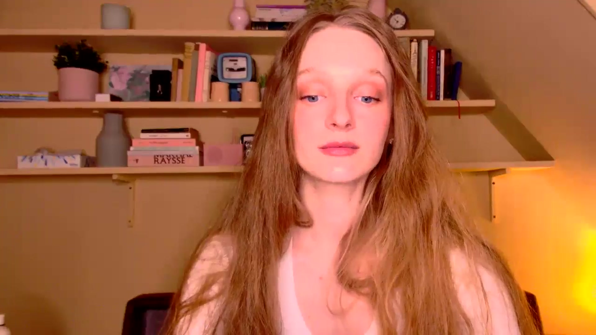 Gallery image thumbnail from Kinkywander's myfreecams stream on, 01/12/2025, 16:39 image 18 of 20