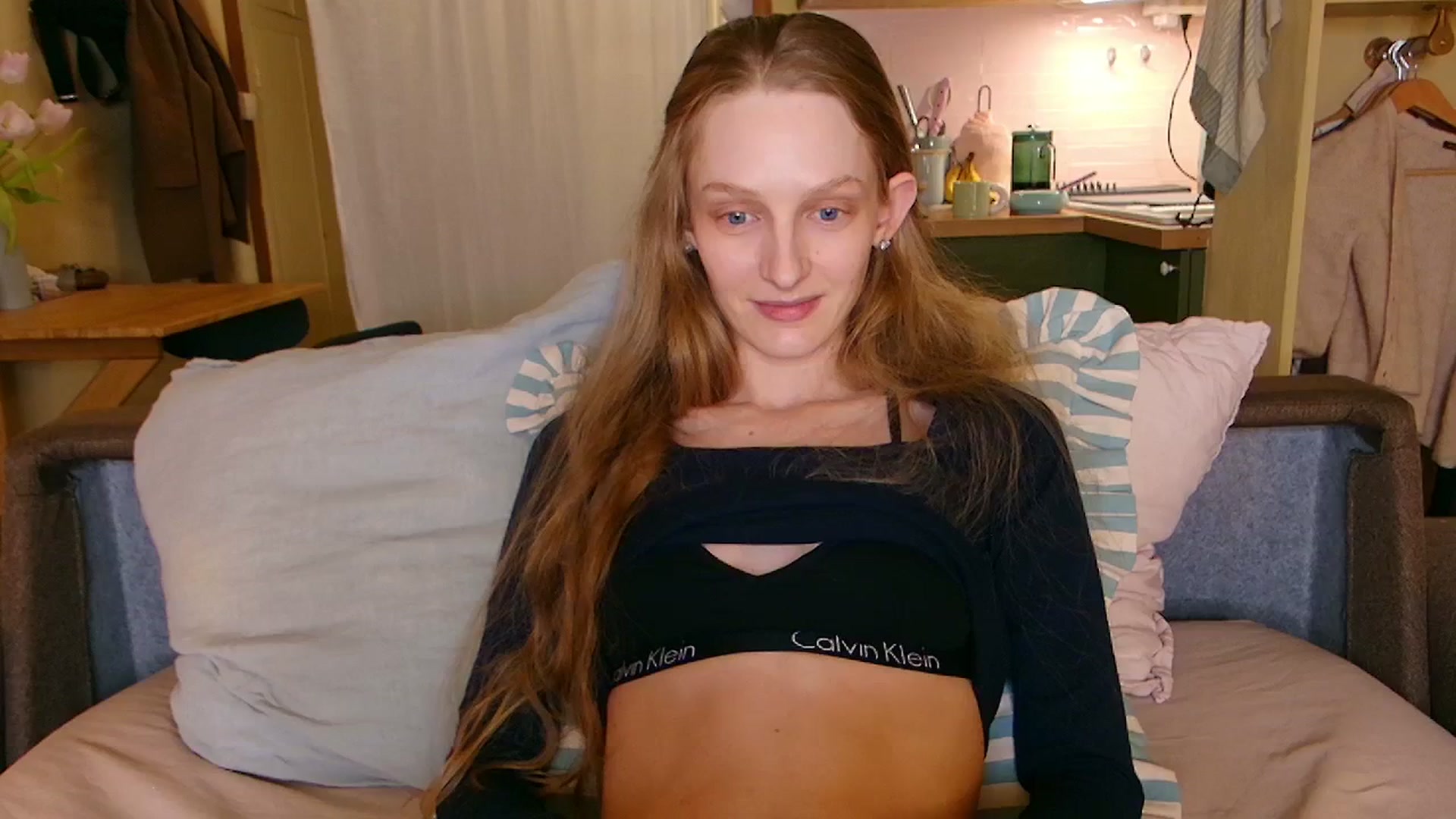 Gallery image thumbnail from Kinkywander's myfreecams stream on, 01/18/2025, 17:42 image 8 of 20