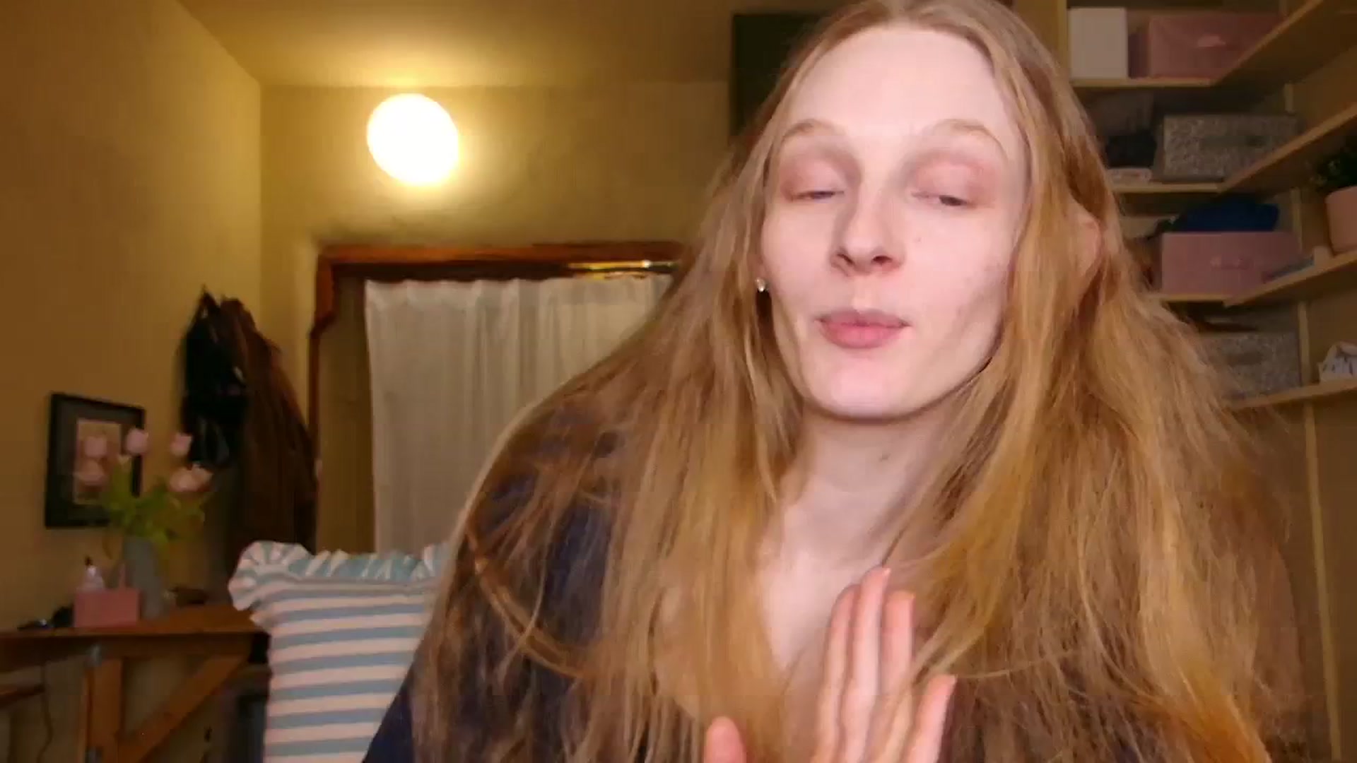 Gallery image thumbnail from Kinkywander's myfreecams stream on, 01/18/2025, 17:42 image 4 of 20