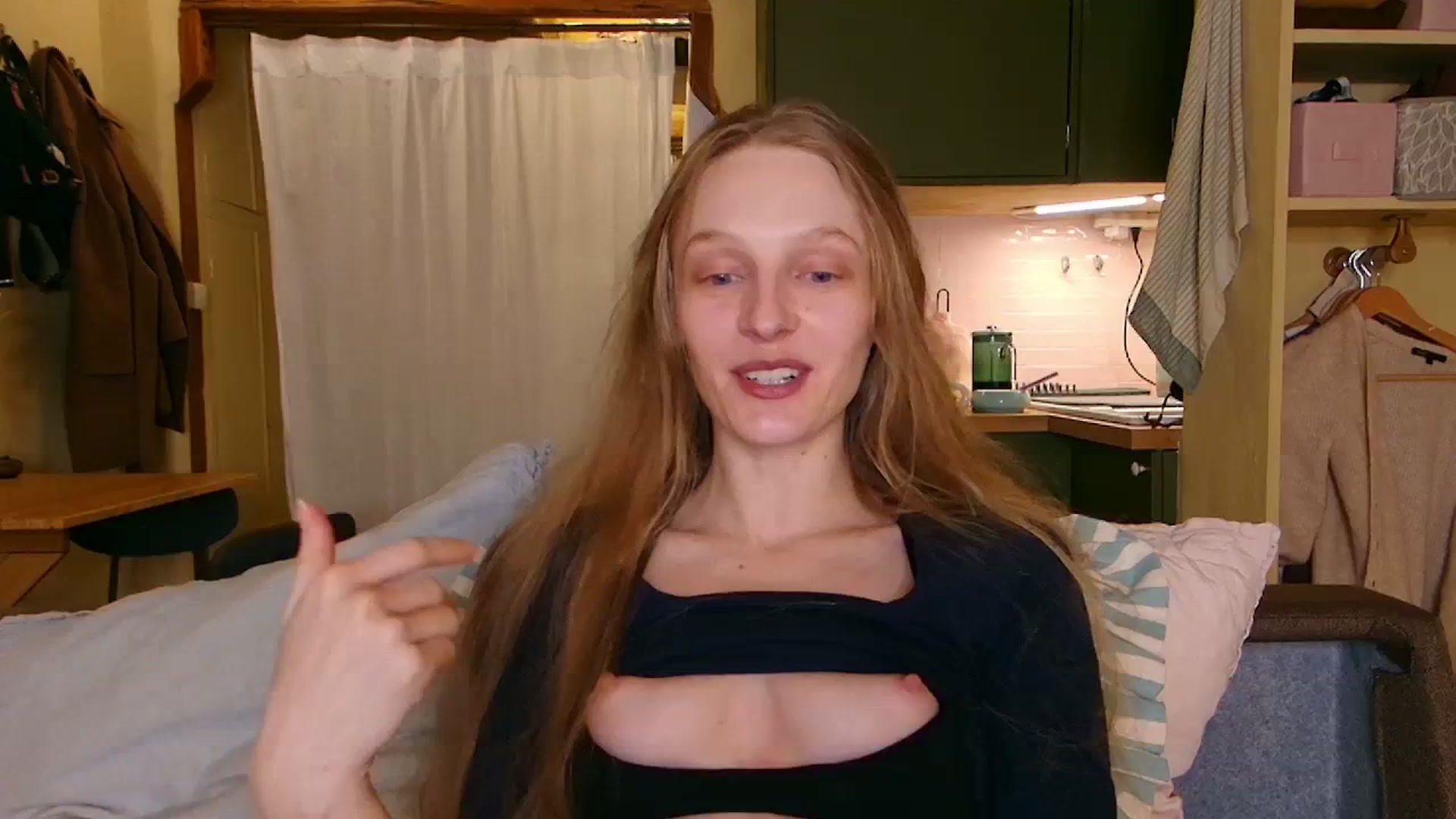Gallery image thumbnail from Kinkywander's myfreecams stream on, 01/18/2025, 17:42 image 18 of 20