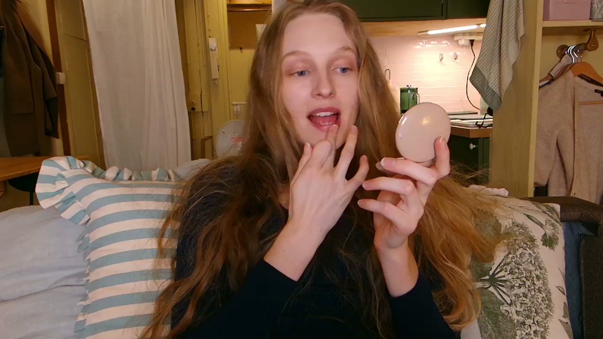 Gallery image thumbnail from Kinkywander's myfreecams stream on, 01/18/2025, 20:04 image 3 of 20