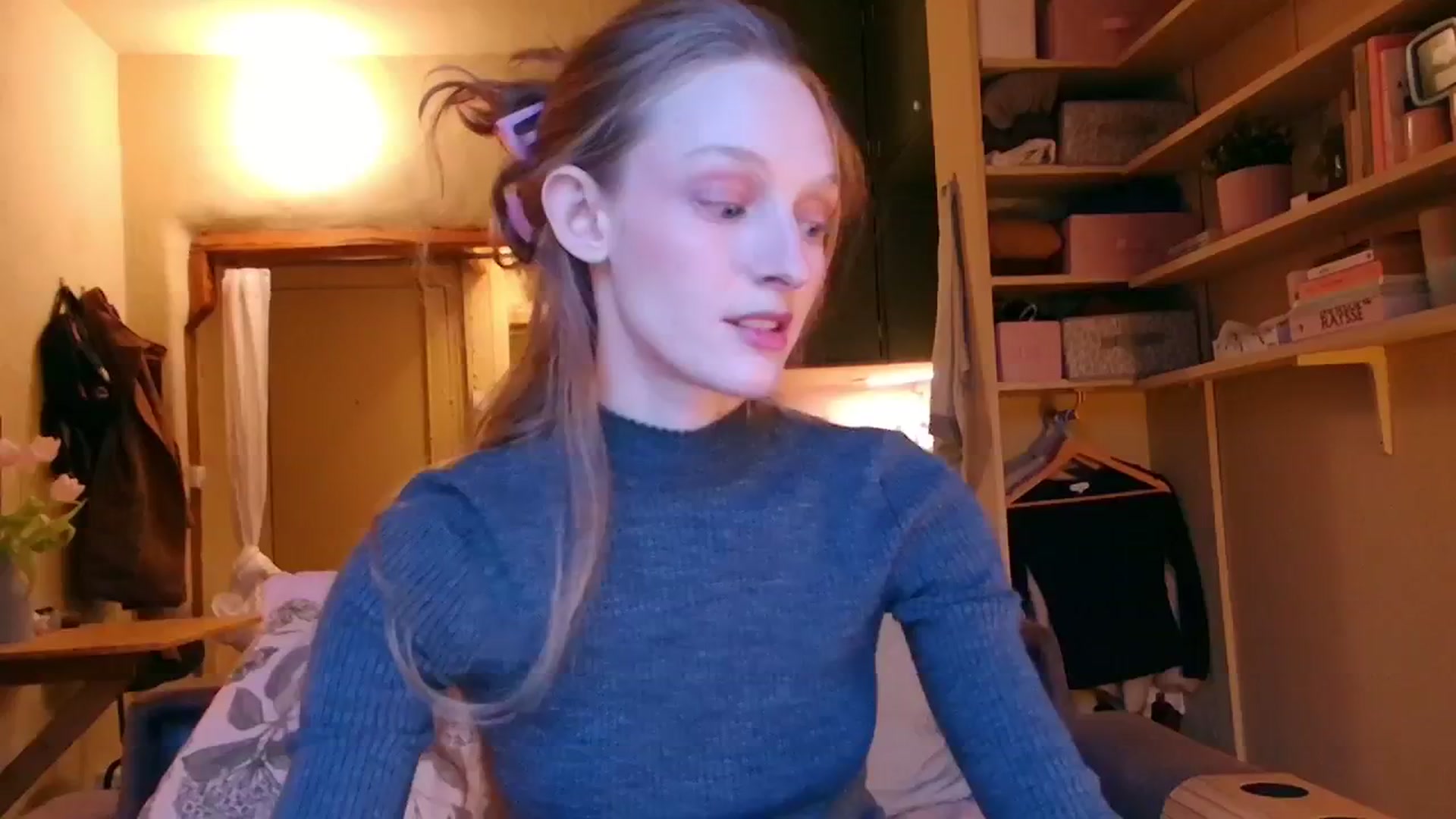 Gallery image thumbnail from Kinkywander's myfreecams stream on, 01/19/2025, 16:47 image 12 of 20
