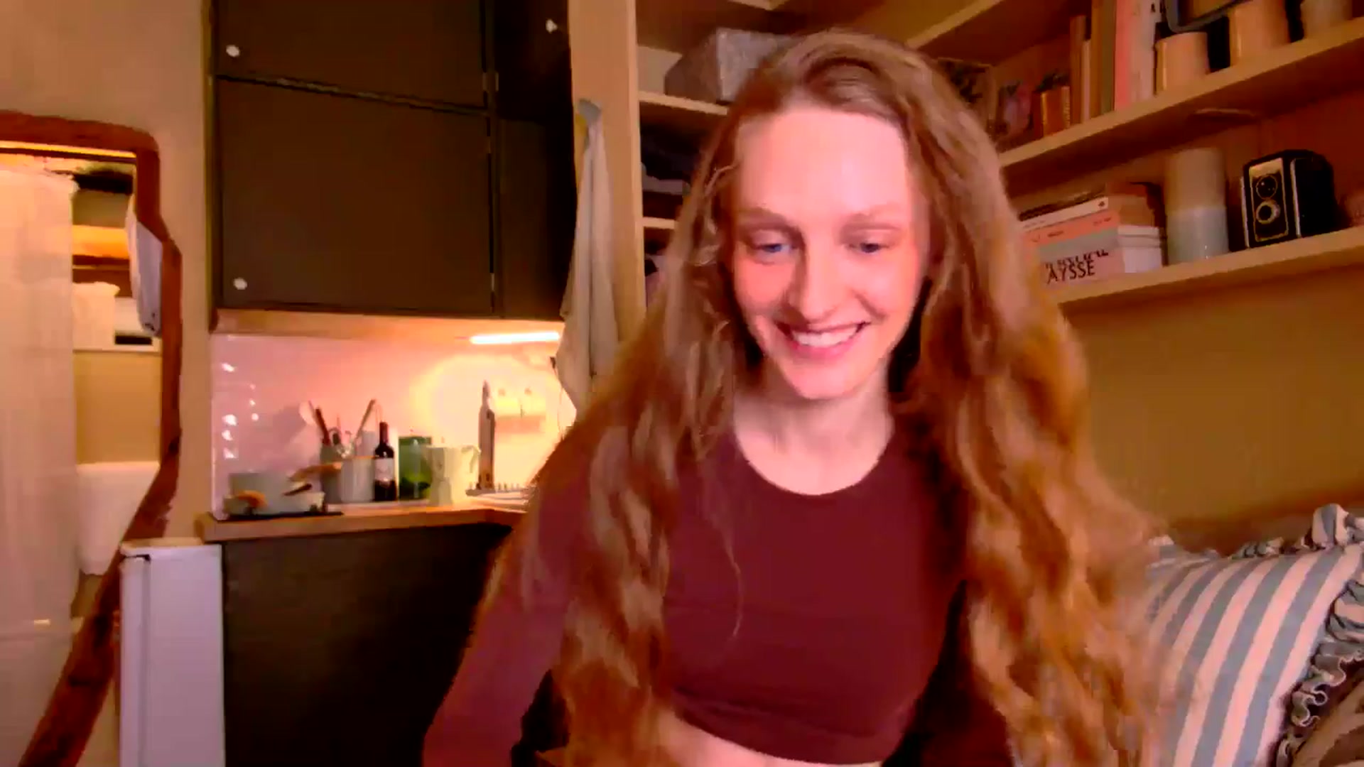 Gallery image thumbnail from Kinkywander's myfreecams stream on, 02/01/2025, 18:52 image 6 of 20