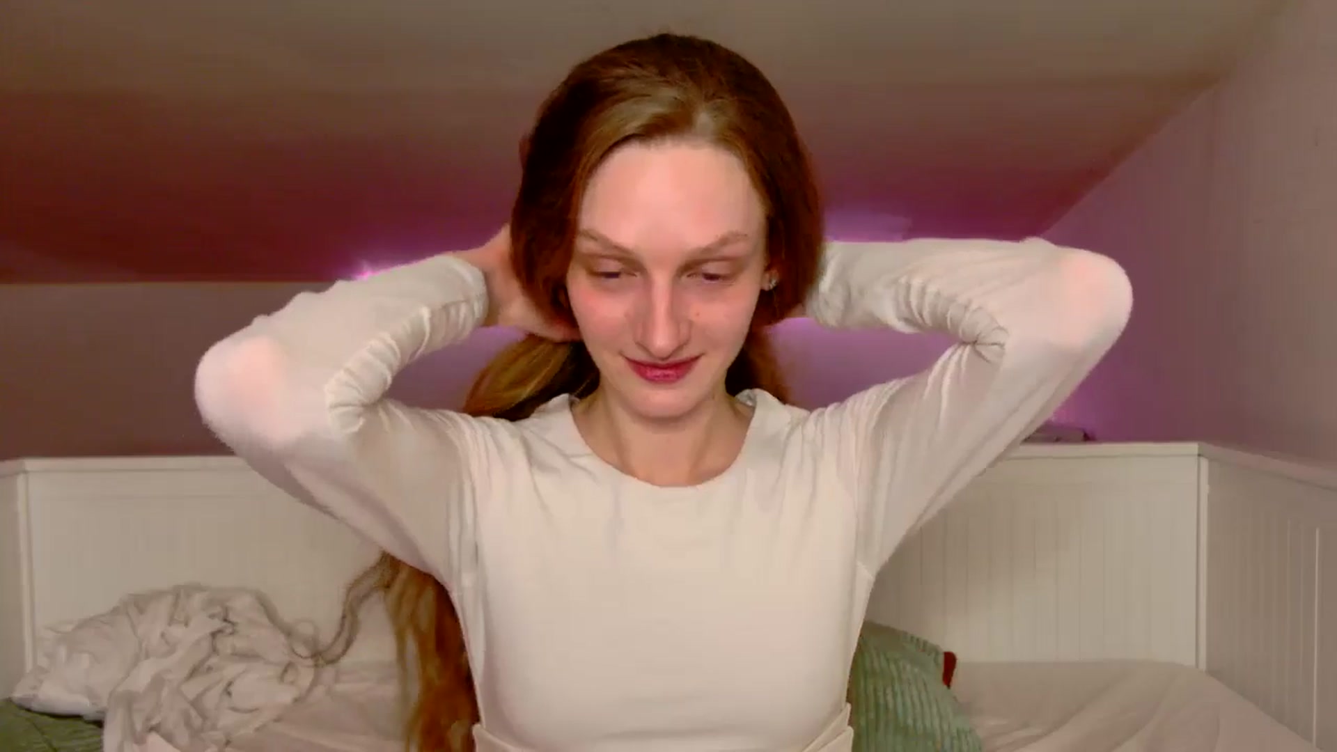 Gallery image thumbnail from Kinkywander's myfreecams stream on, 02/08/2025, 18:04 image 15 of 20