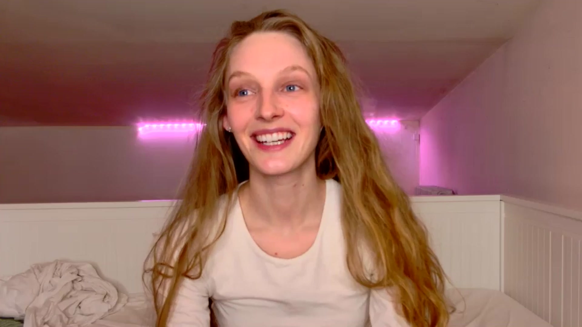 Gallery image thumbnail from Kinkywander's myfreecams stream on, 02/08/2025, 18:04 image 11 of 20