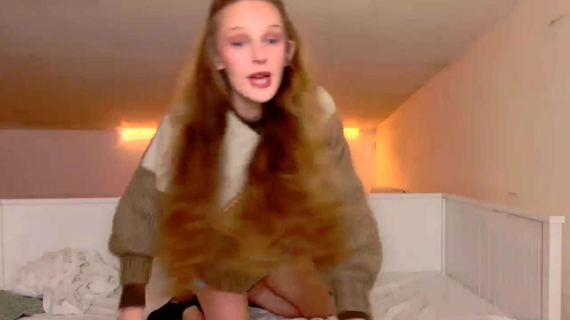 Gallery image thumbnail from Kinkywander's myfreecams stream on, 02/09/2025, 16:18 image 15 of 20