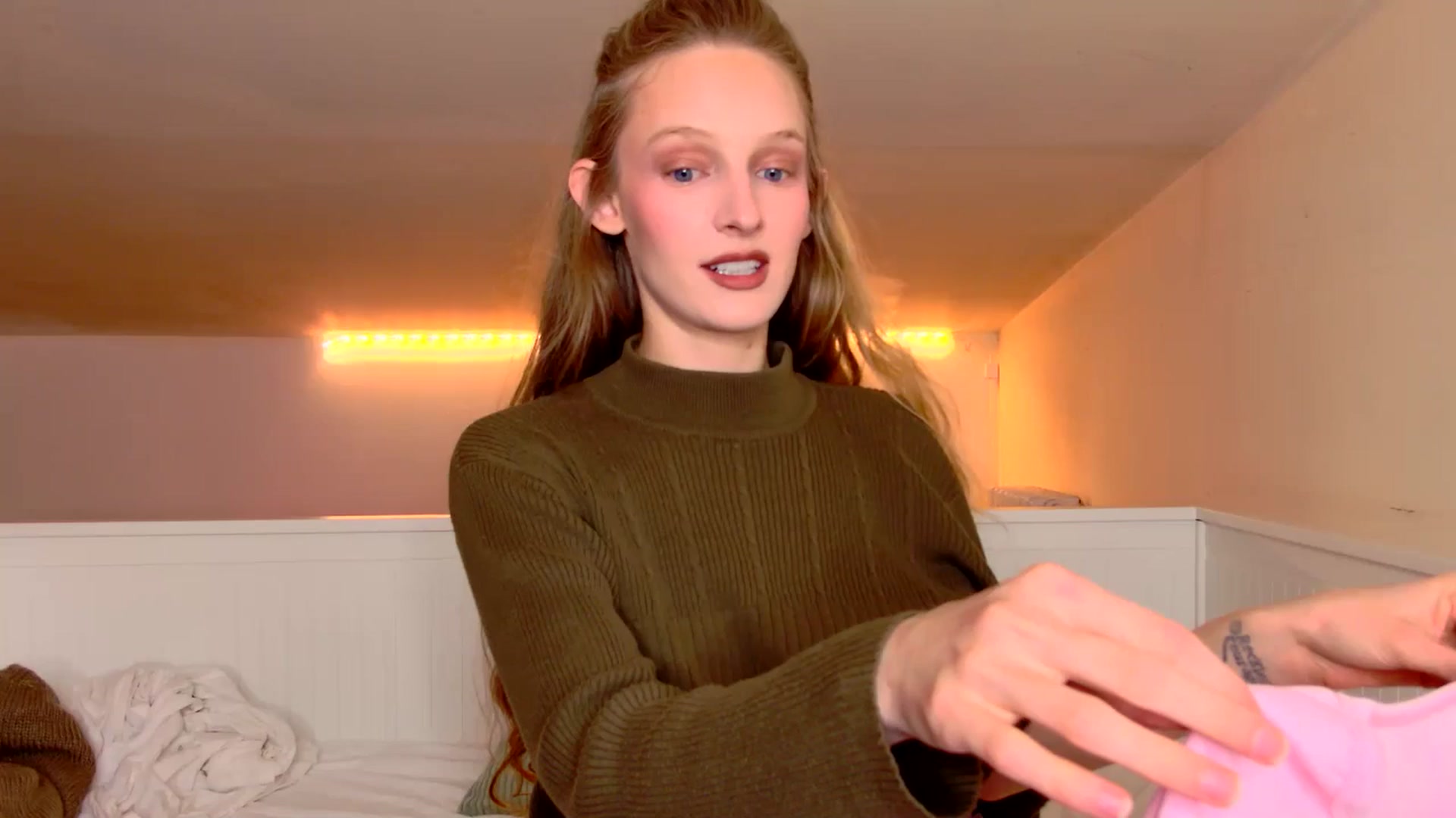 Gallery image thumbnail from Kinkywander's myfreecams stream on, 02/09/2025, 16:18 image 17 of 20