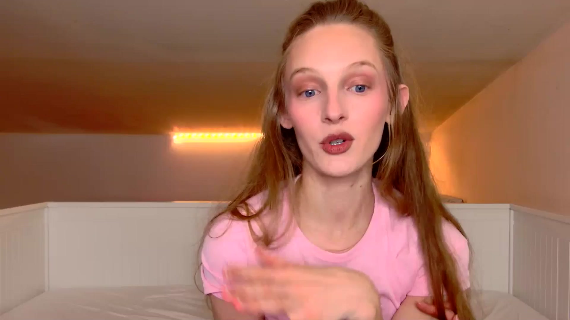 Gallery image thumbnail from Kinkywander's myfreecams stream on, 02/09/2025, 19:17 image 1 of 20
