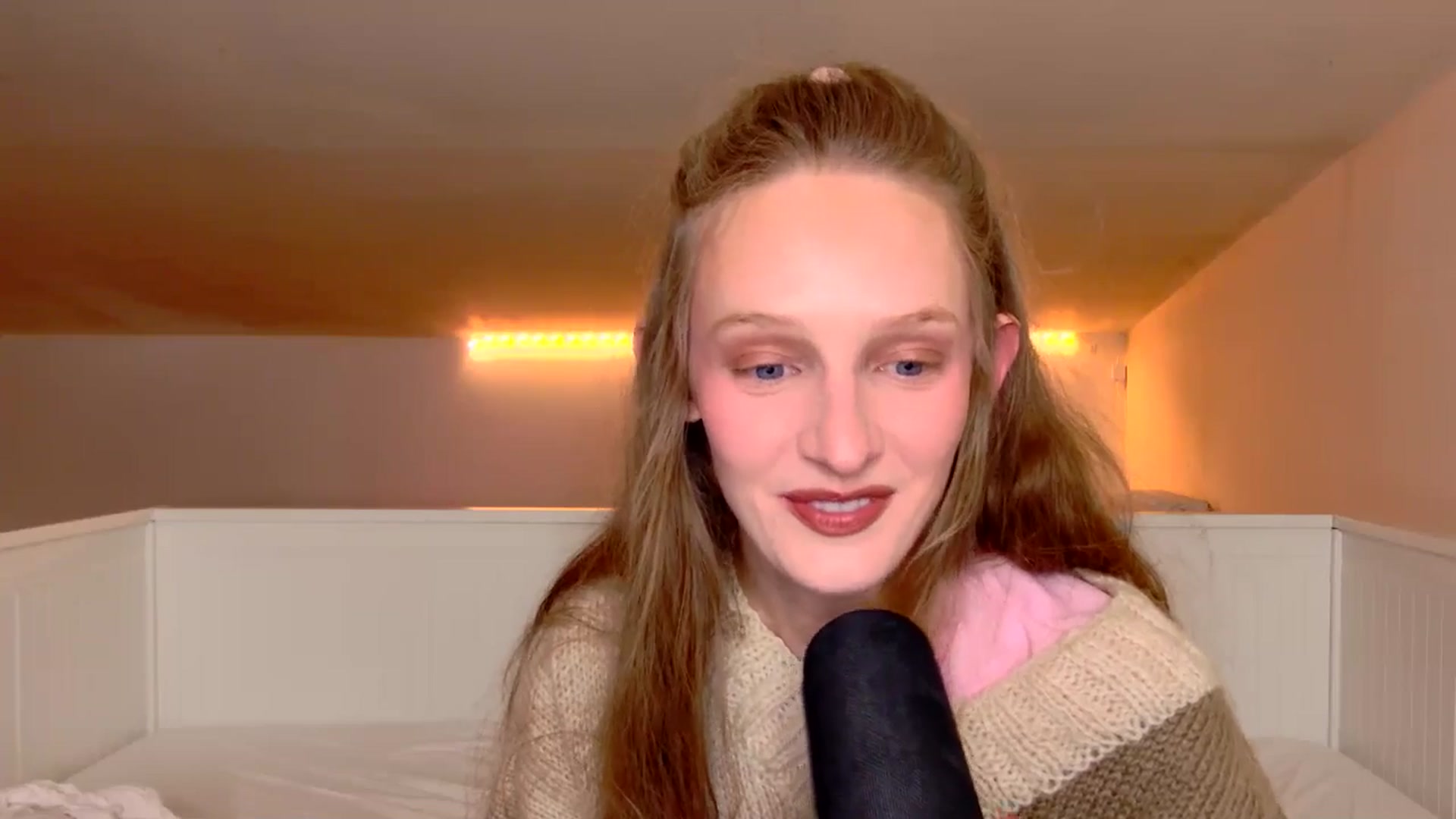 Gallery image thumbnail from Kinkywander's myfreecams stream on, 02/09/2025, 19:17 image 11 of 20