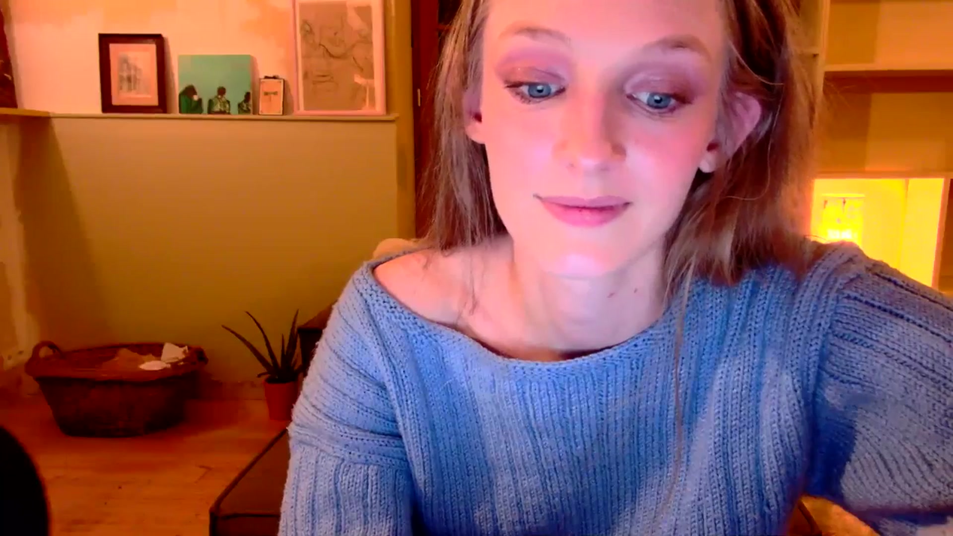 Gallery image thumbnail from Kinkywander's myfreecams stream on, 02/23/2025, 19:42 image 15 of 20