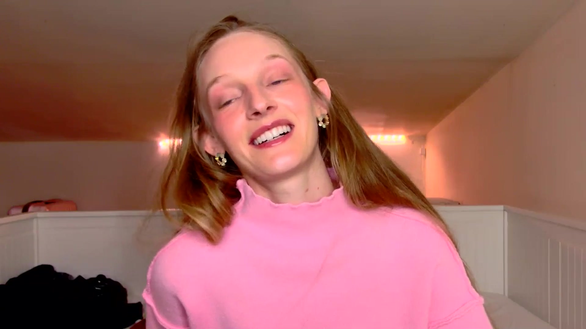Gallery image thumbnail from Kinkywander's myfreecams stream on, 03/01/2025, 15:07 image 15 of 20