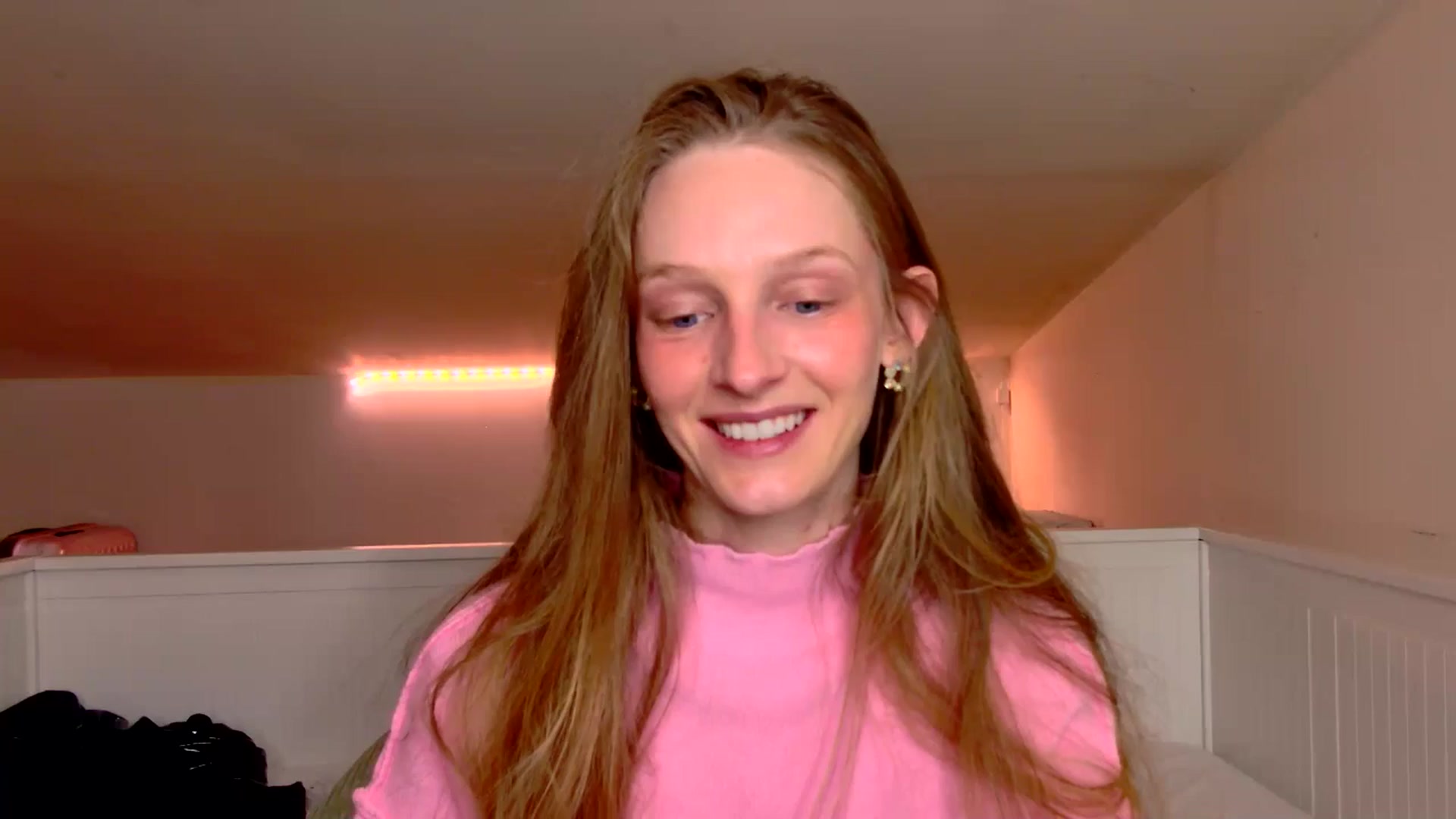 Gallery image thumbnail from Kinkywander's myfreecams stream on, 03/01/2025, 15:07 image 1 of 20