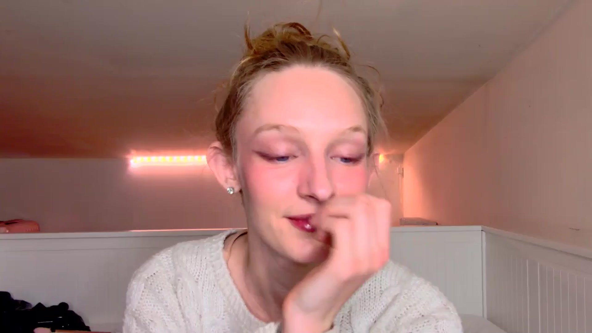 Gallery image thumbnail from Kinkywander's myfreecams stream on, 03/02/2025, 19:27 image 4 of 20
