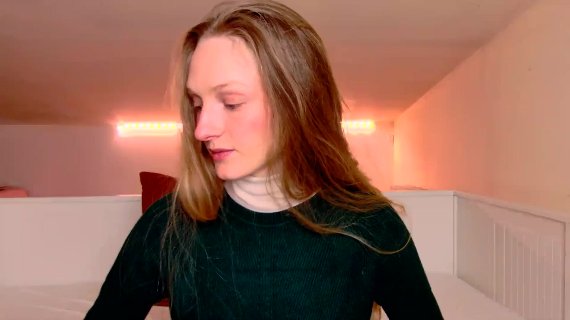 Gallery image thumbnail from Kinkywander's myfreecams stream on, 03/08/2025, 16:32 image 1 of 20