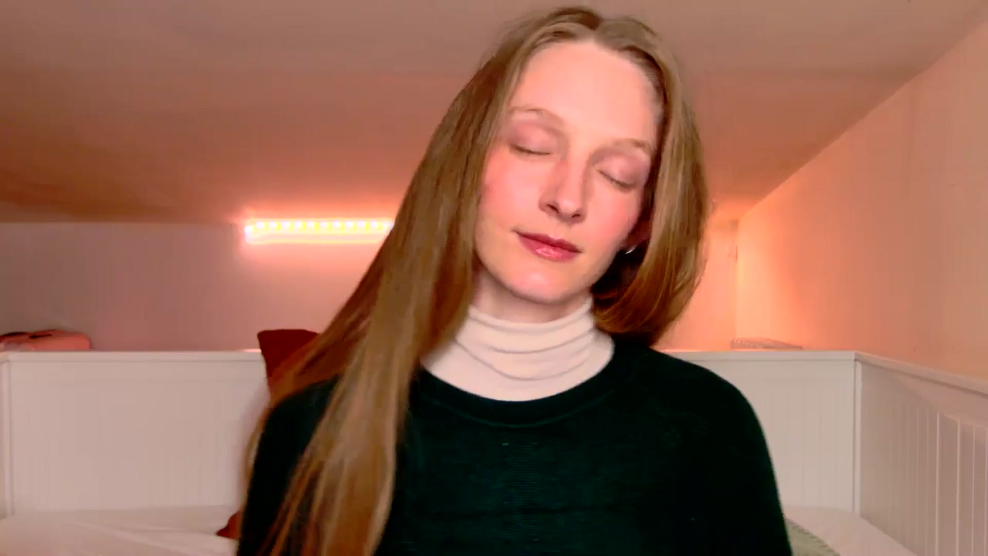 Gallery image thumbnail from Kinkywander's myfreecams stream on, 03/08/2025, 18:19 image 2 of 20