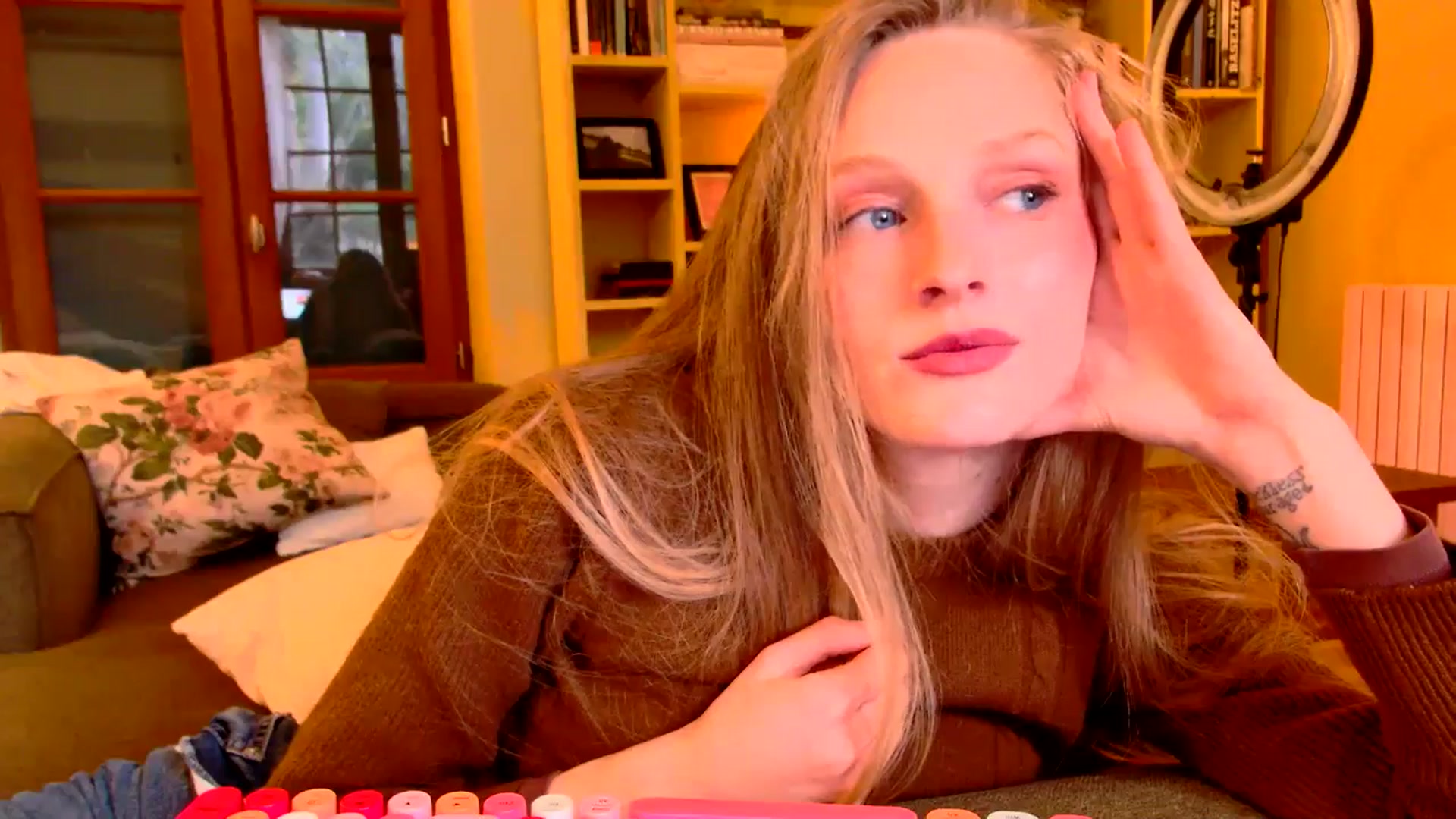 Gallery image thumbnail from Kinkywander's myfreecams stream on, 03/15/2025, 17:27 image 14 of 20