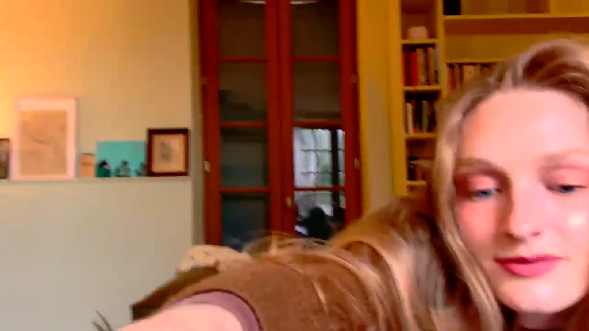 Gallery image thumbnail from Kinkywander's myfreecams stream on, 03/15/2025, 17:27 image 10 of 20