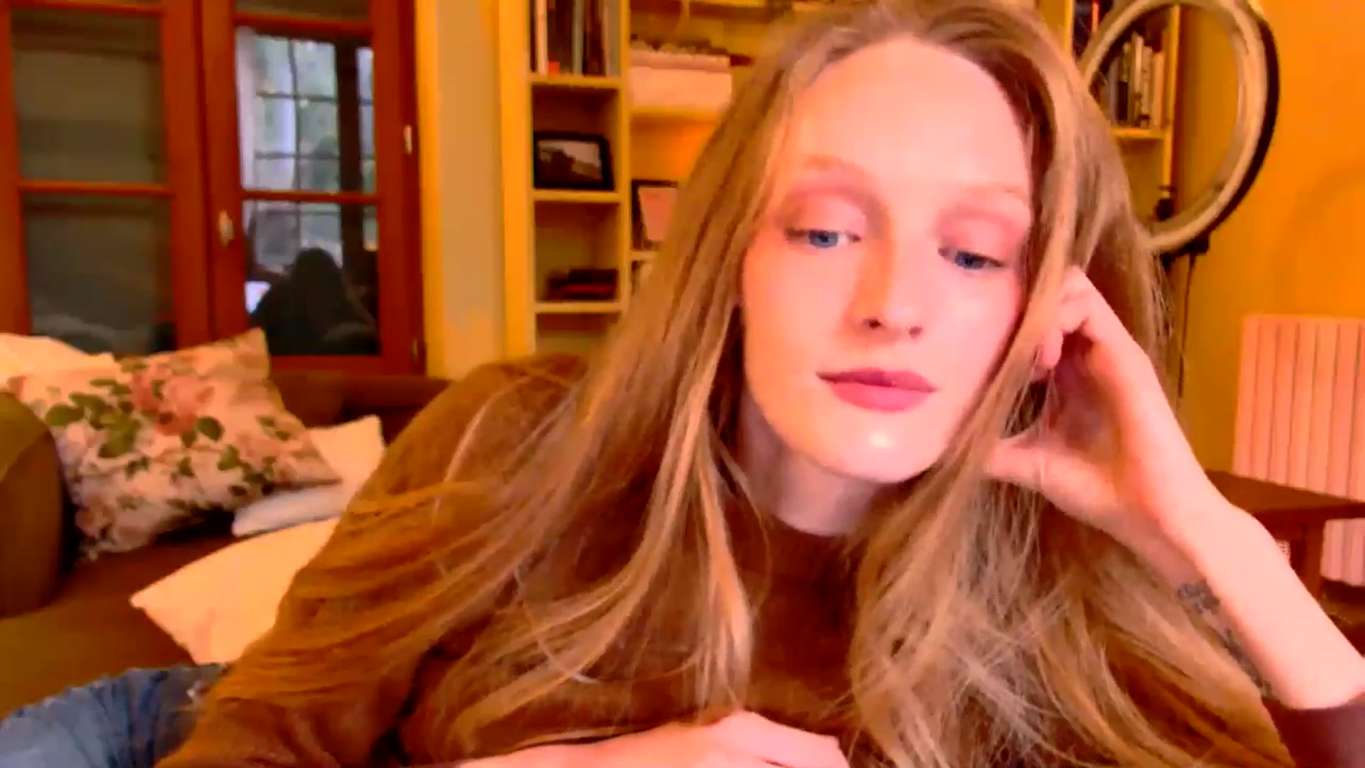 Gallery image thumbnail from Kinkywander's myfreecams stream on, 03/15/2025, 17:27 image 18 of 20