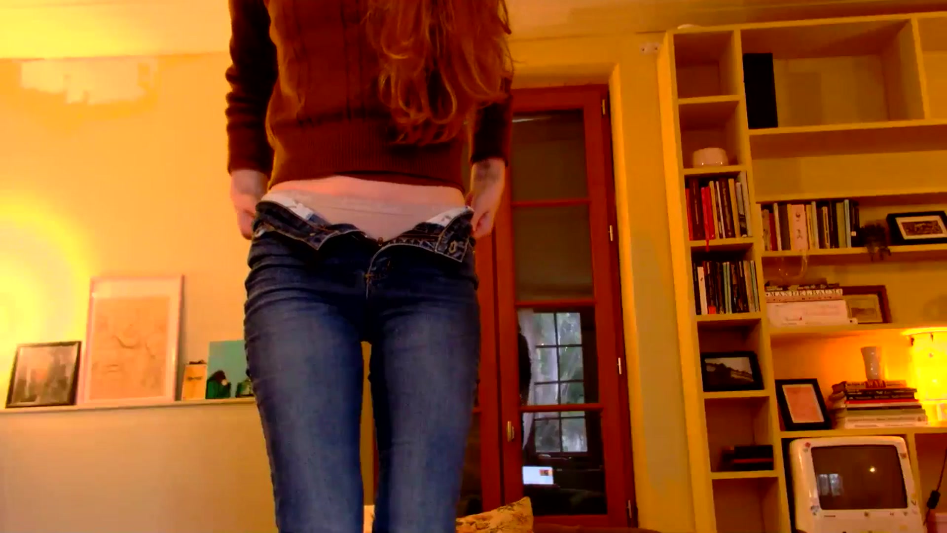 Gallery image thumbnail from Kinkywander's myfreecams stream on, 03/15/2025, 17:27 image 15 of 20