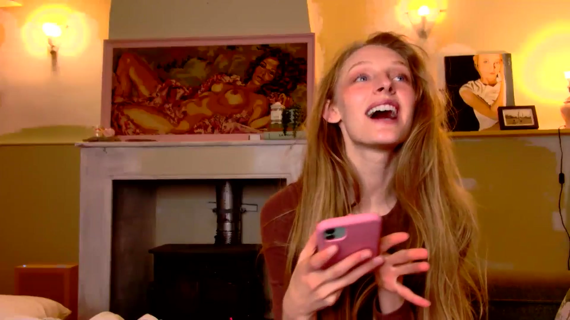 Gallery image thumbnail from Kinkywander's myfreecams stream on, 03/15/2025, 19:36 image 17 of 20